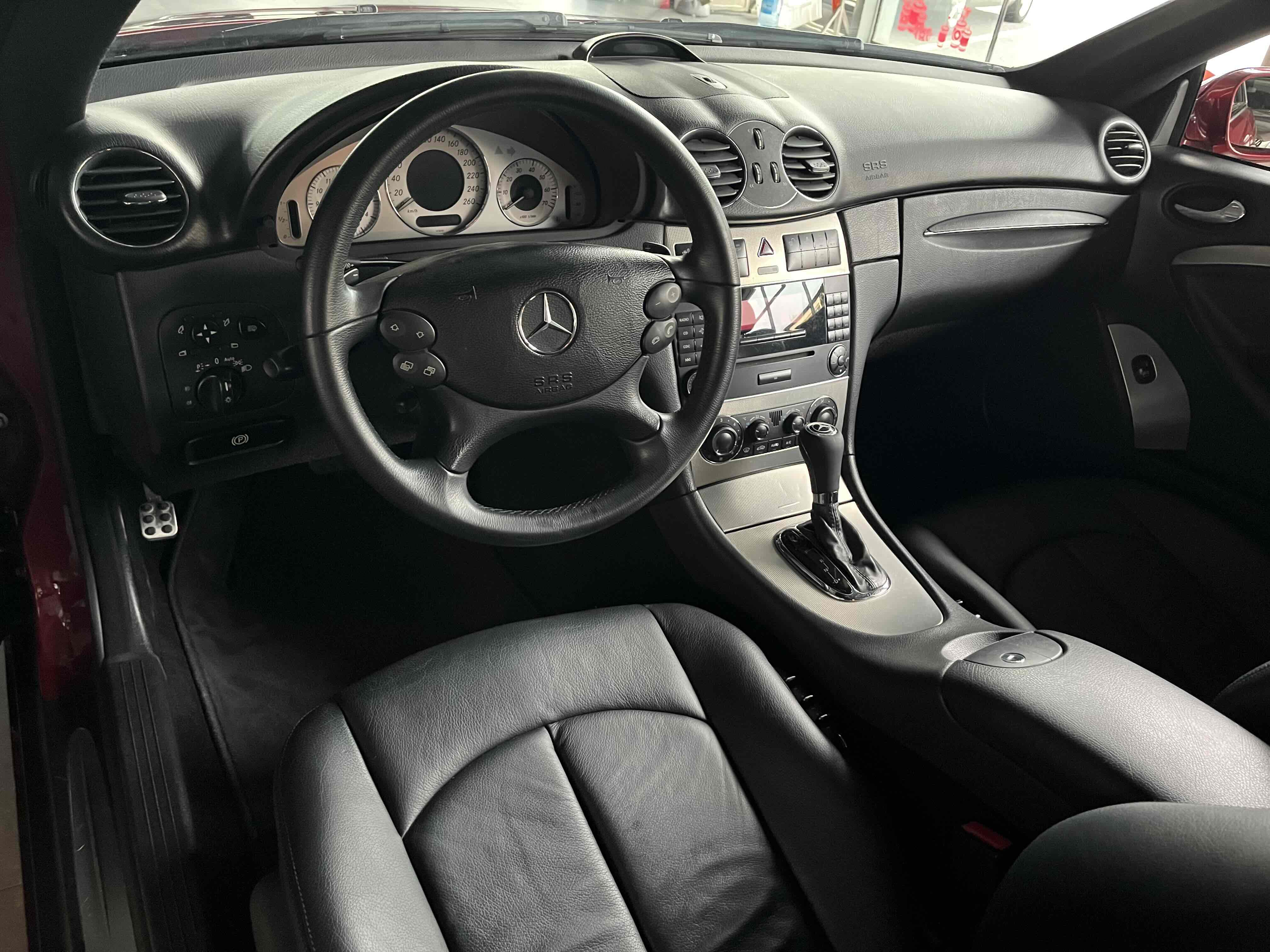 Mercedes-Benz CLK Class 2008 car image #11