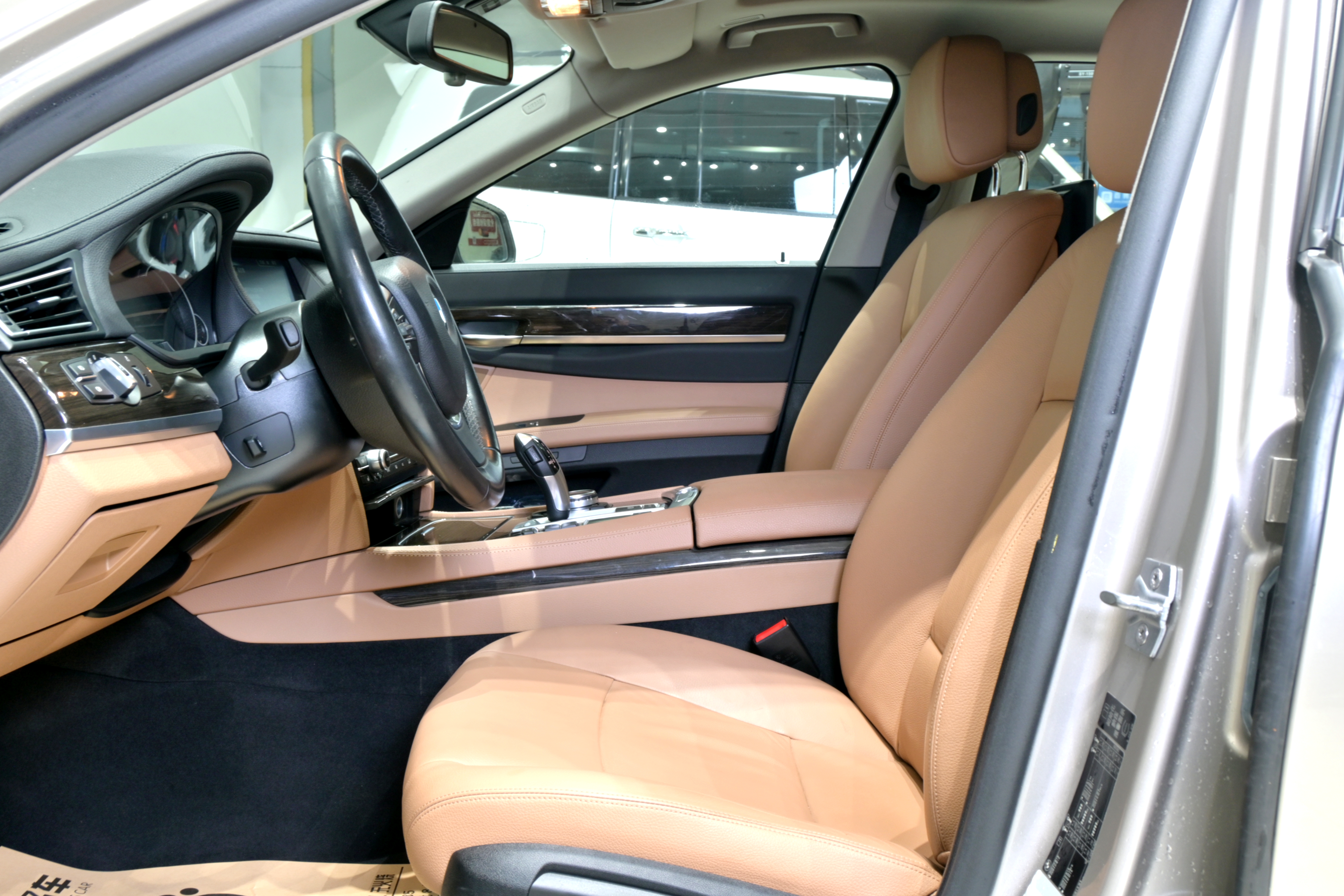 BMW 7 Series 2014 #11 BMW 7 Series 2014 car image #11