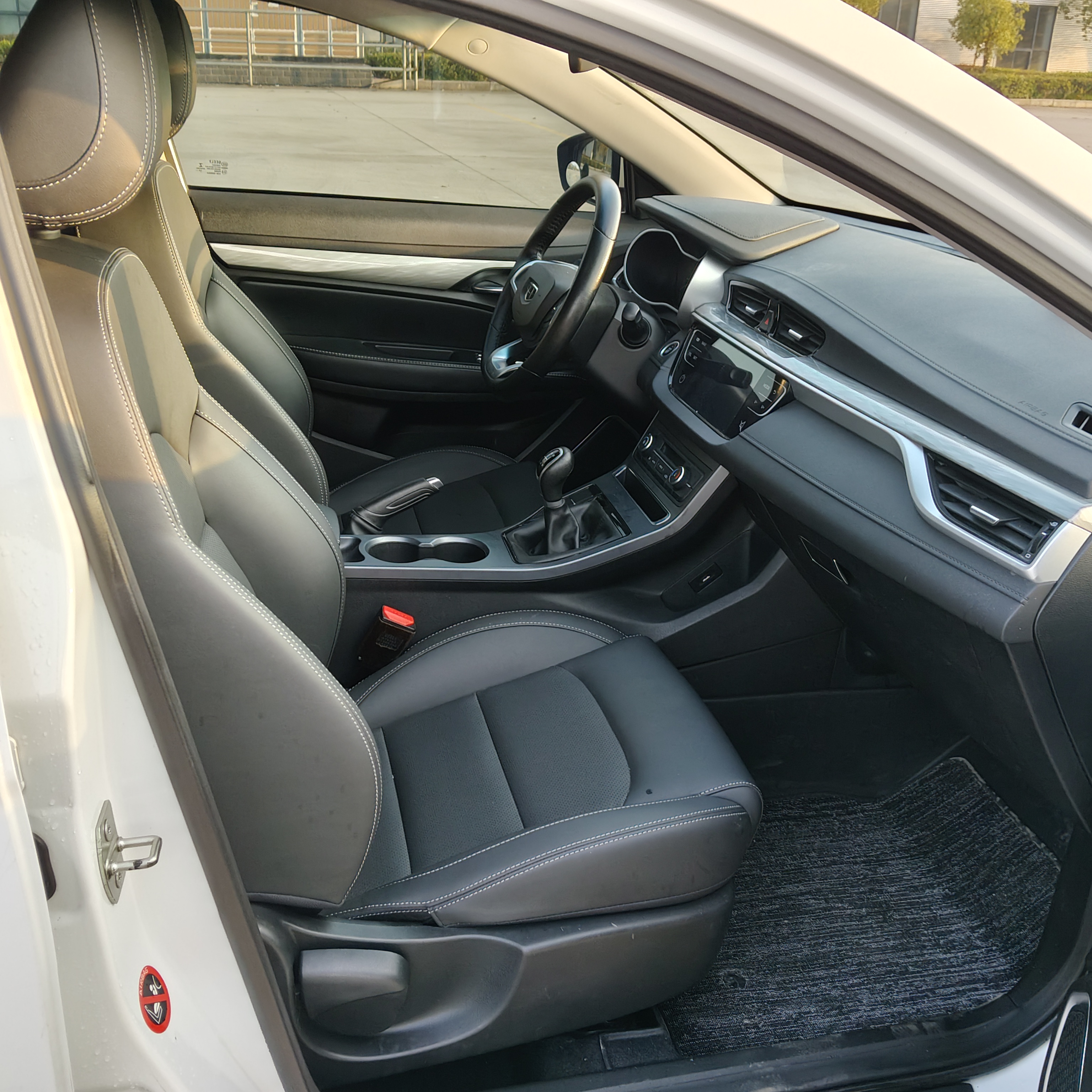 GEELY Emgrand 2019 #11 GEELY Emgrand 2019 car image #11