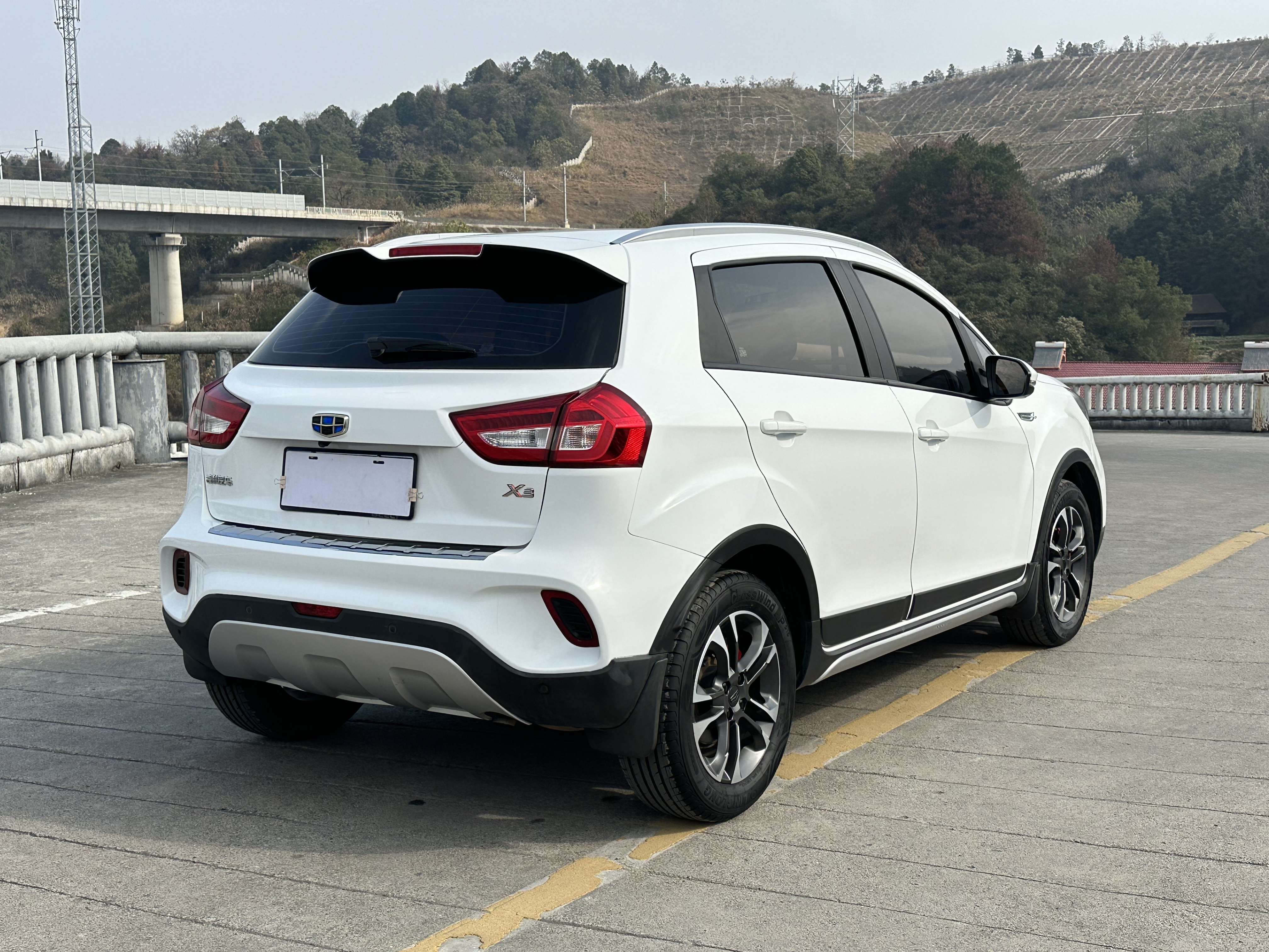 GEELY Vision X3 2019 car image #11
