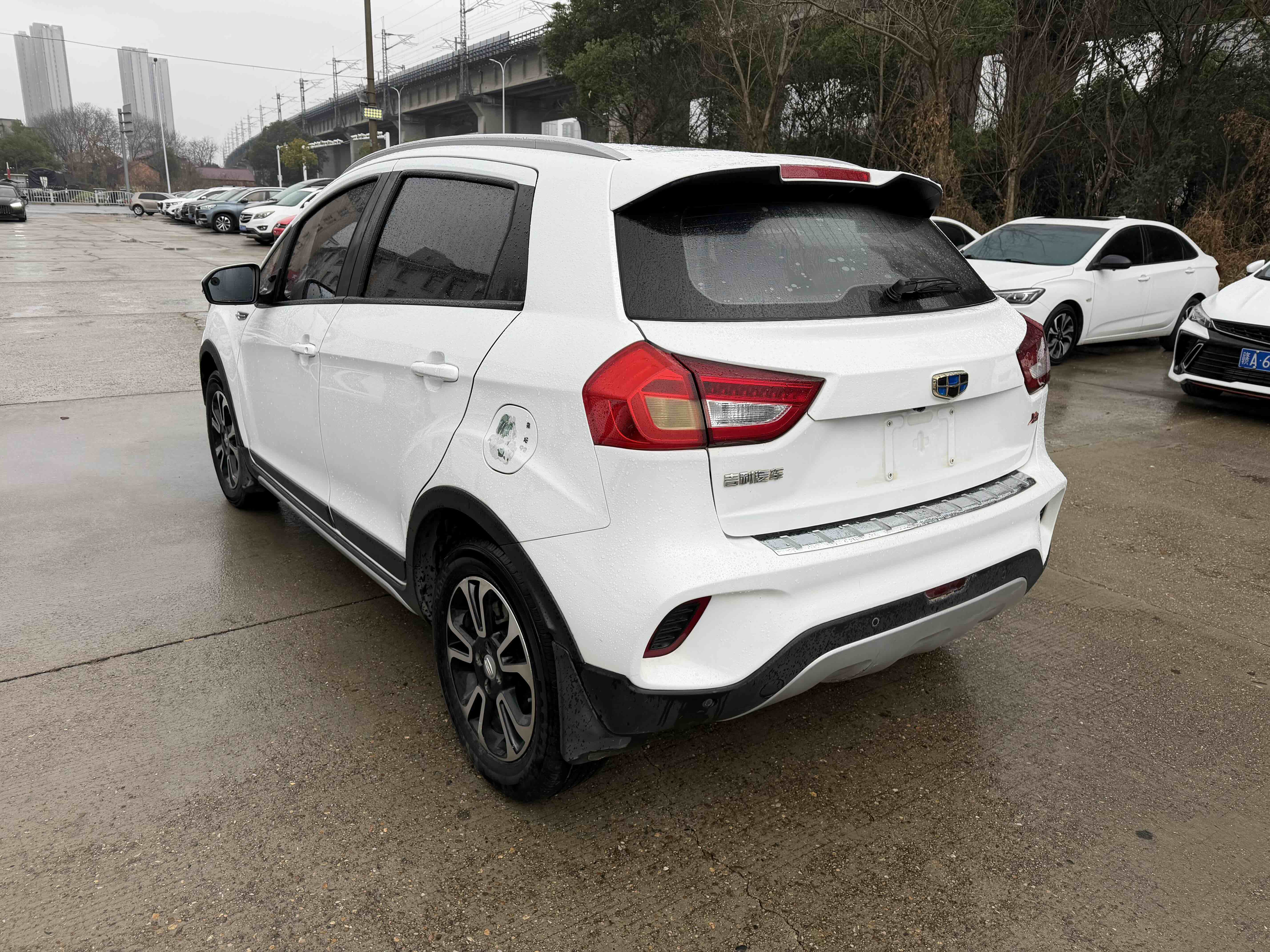 GEELY 2019 #11 GEELY 2019 car image #11