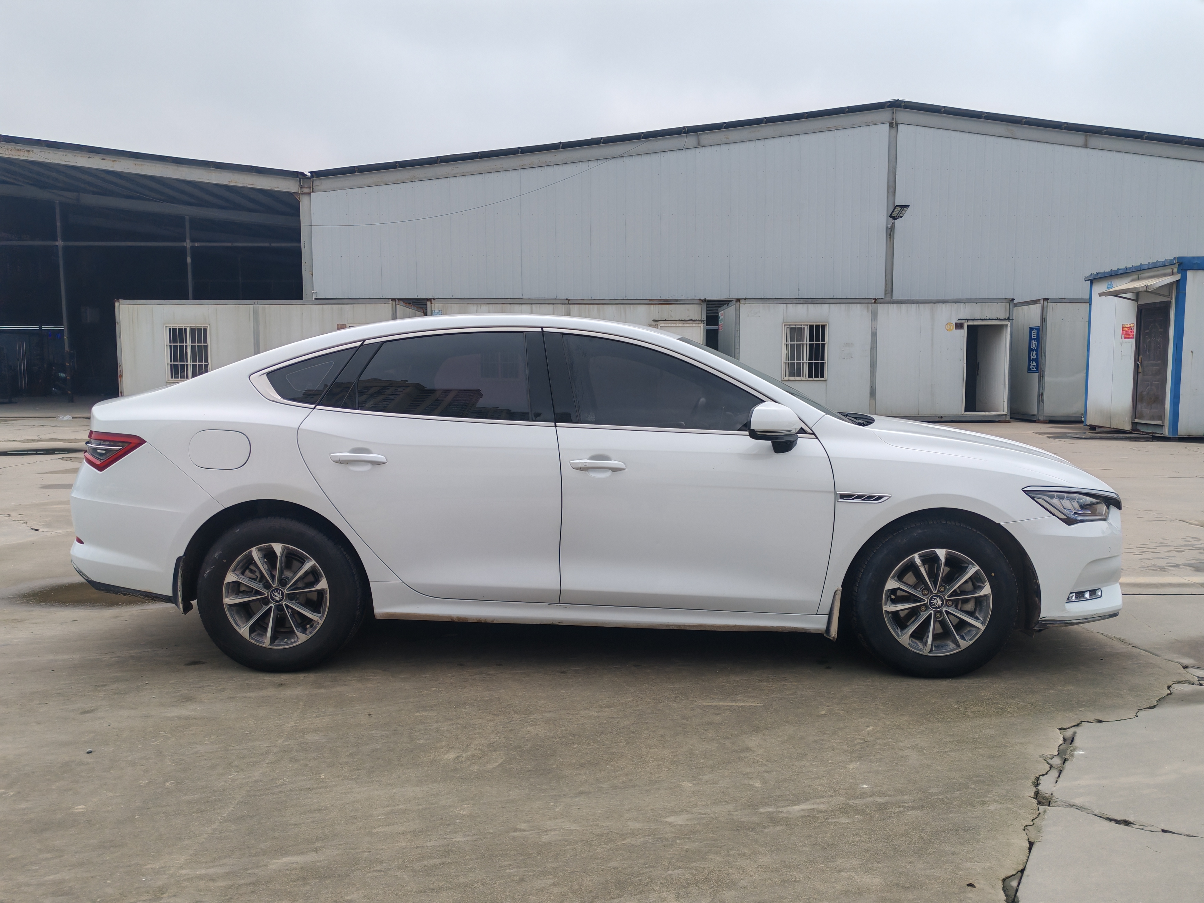 BYD Qin Pro New Energy 2019 #11 BYD Qin Pro New Energy 2019 car image #11