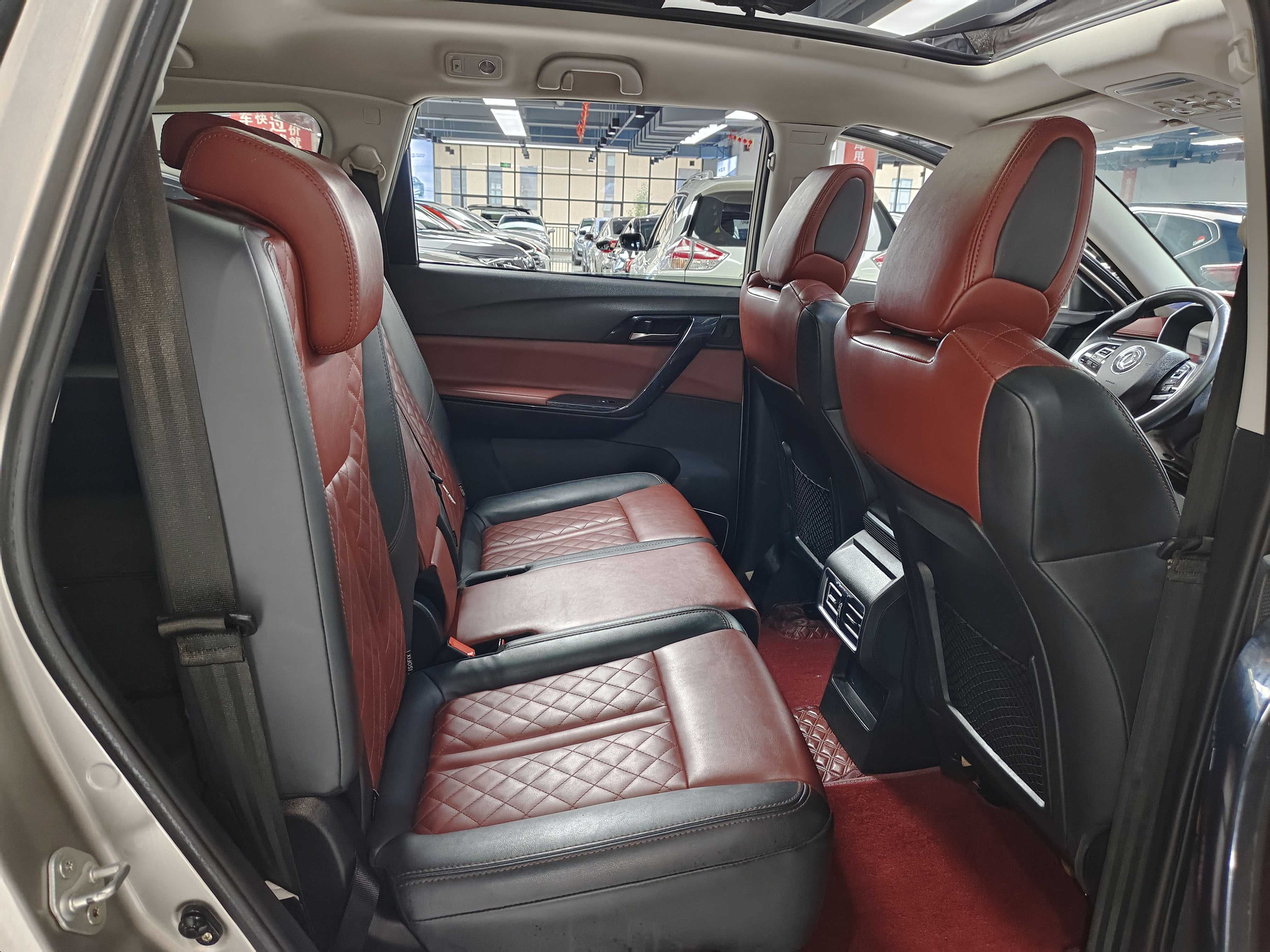 T5 L 2019 car image #11