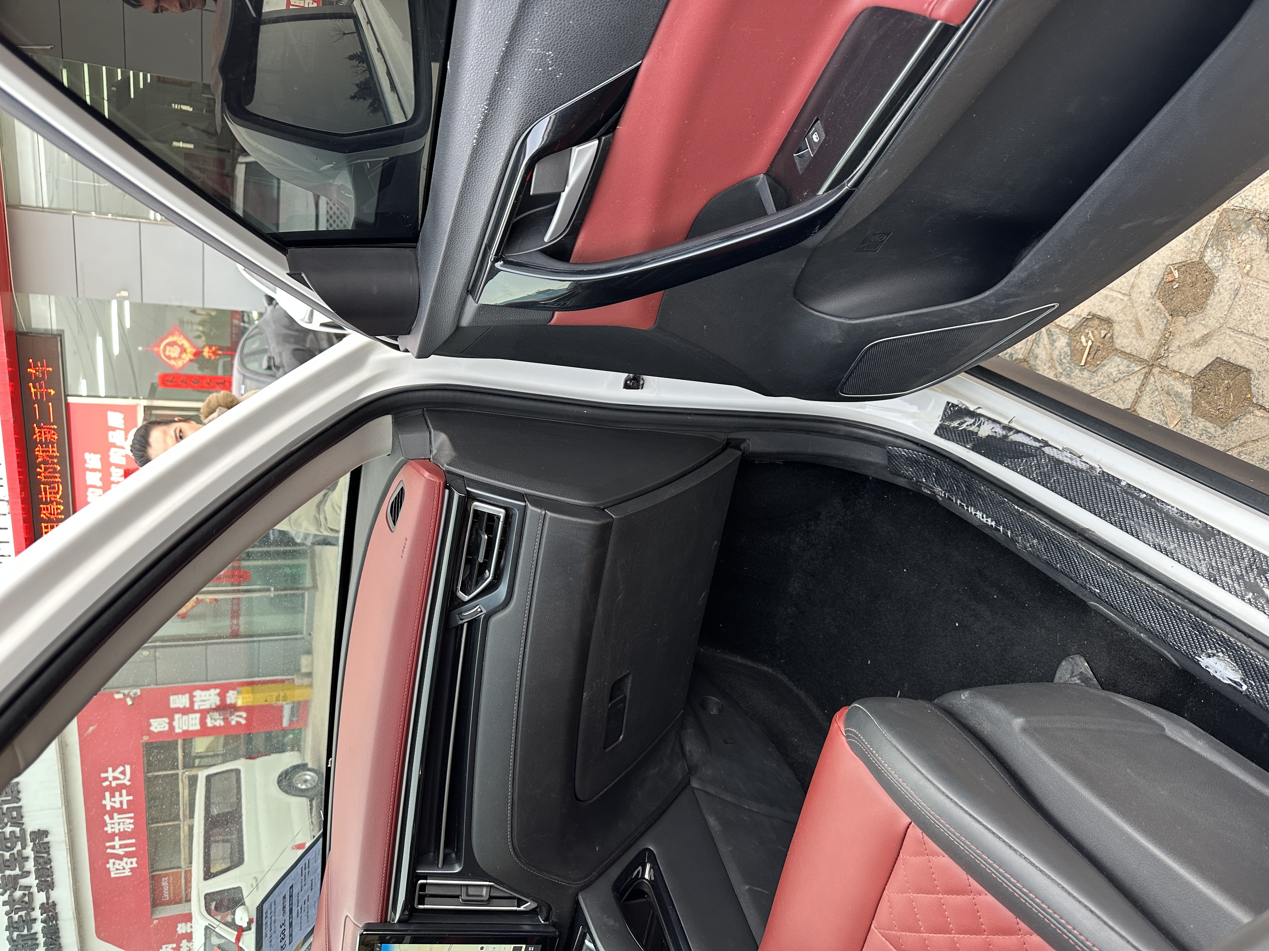 Forthing T5 L 2019 car image #11