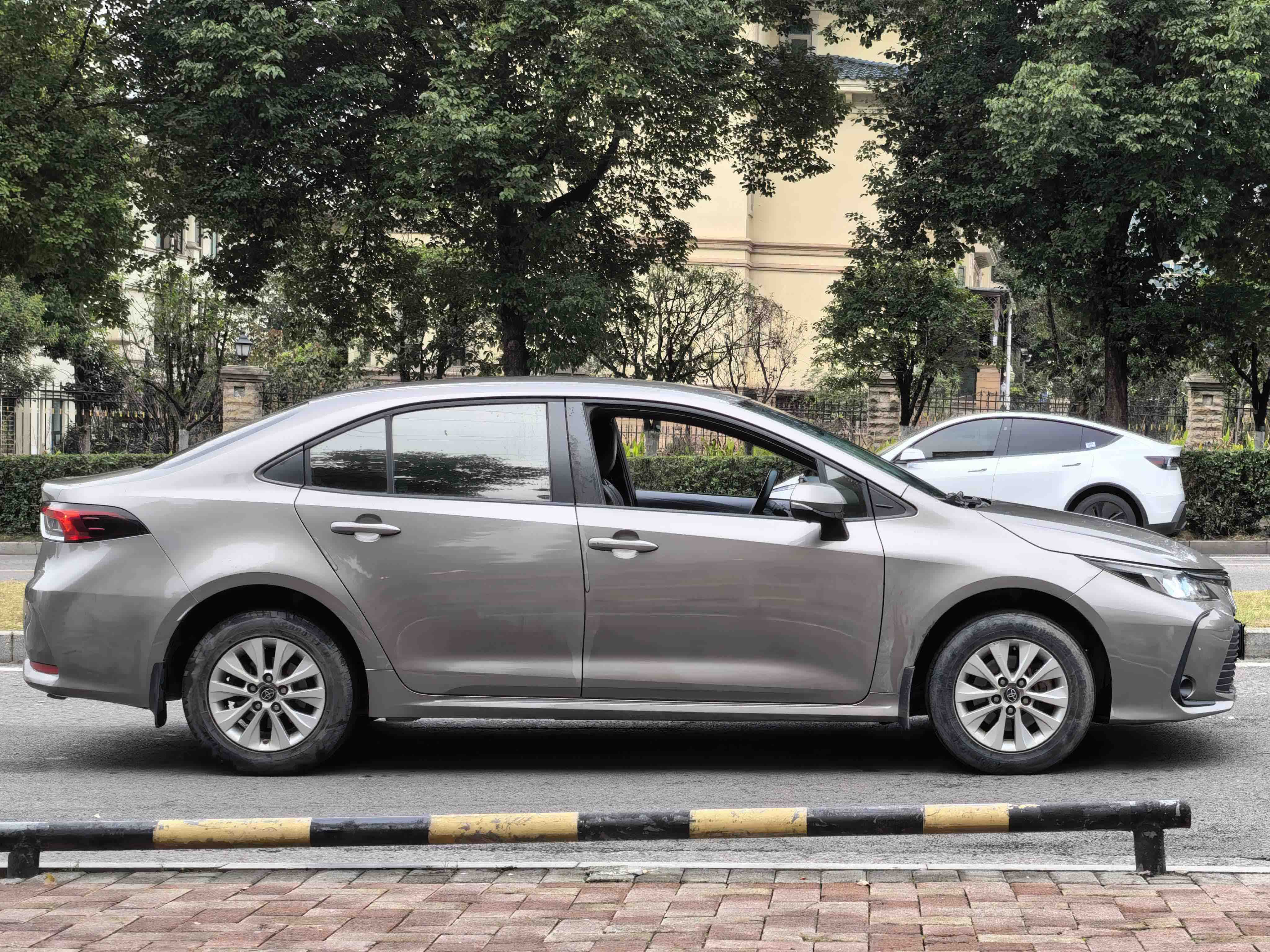 Toyota Corolla 2019 #11 Toyota Corolla 2019 car image #11