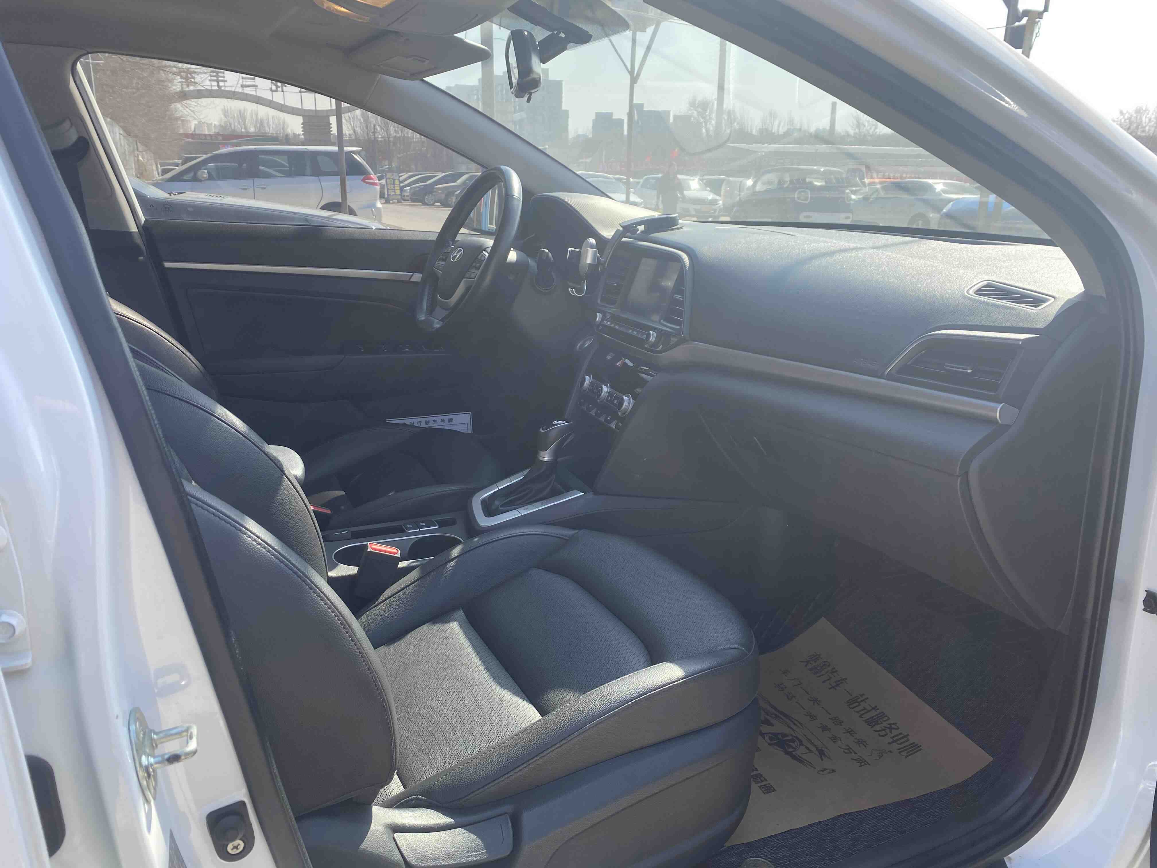 Hyundai Elantra AD PHEV 2021 image de voiture #11