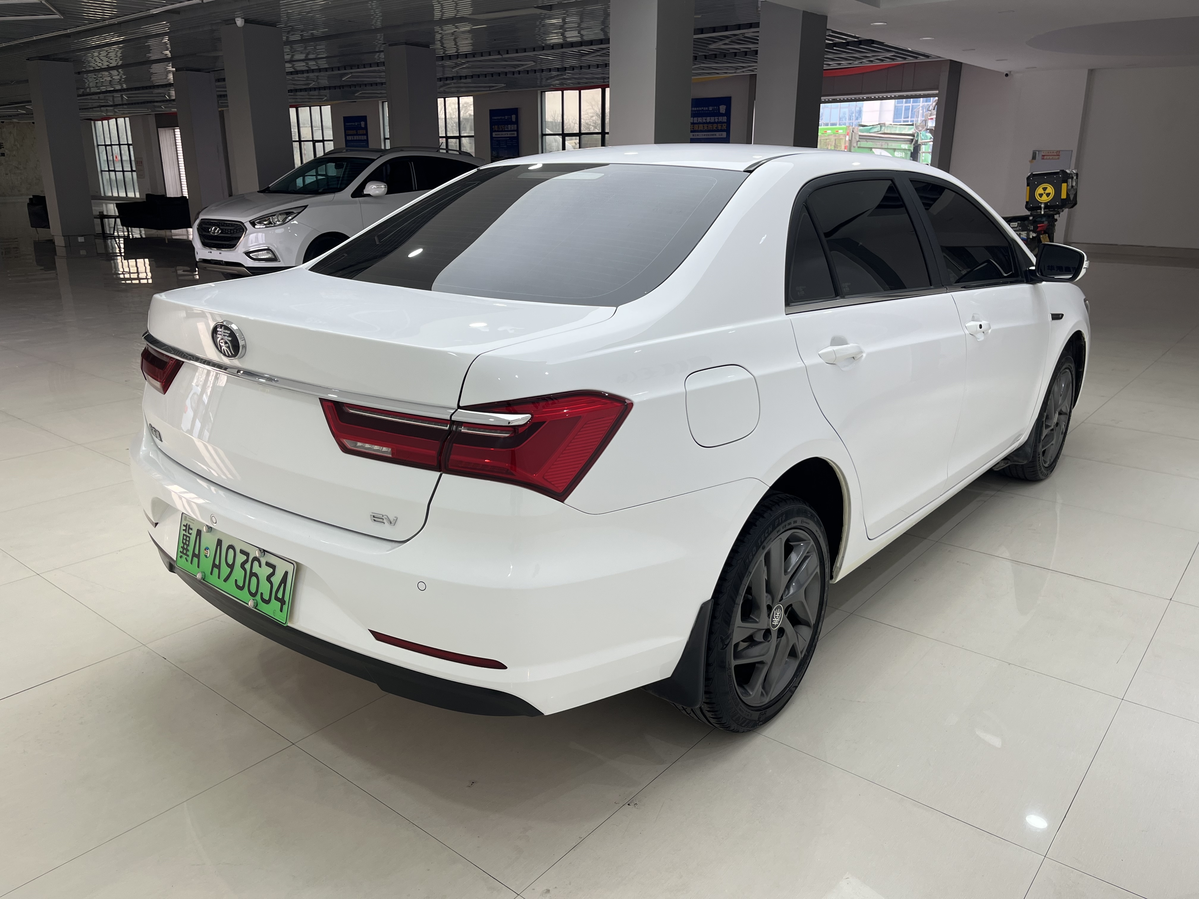 BYD Qin New Energy 2020 car image #11