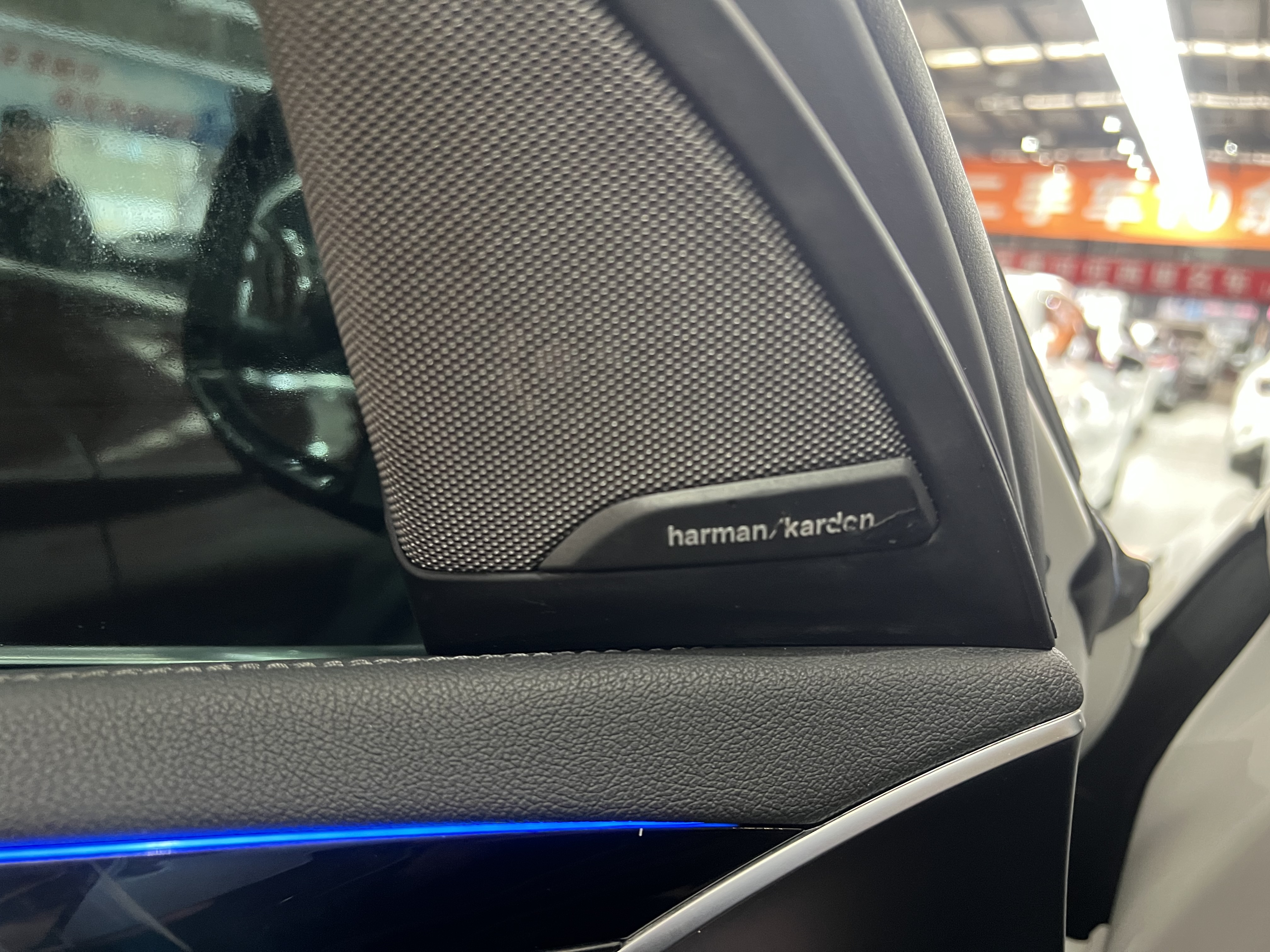 BMW X3 2020 car image #11