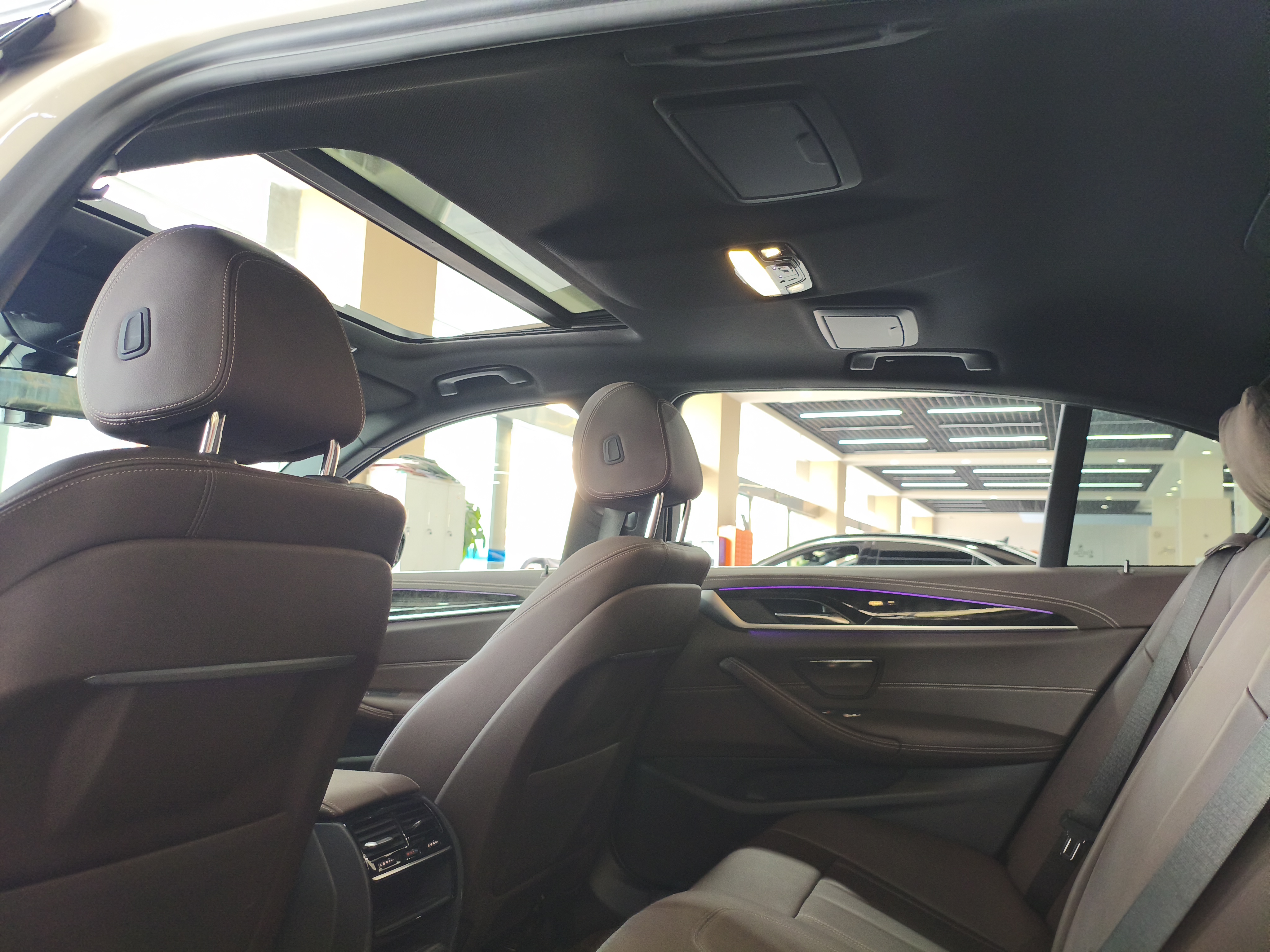 BMW 5 Series 2020 car image #11