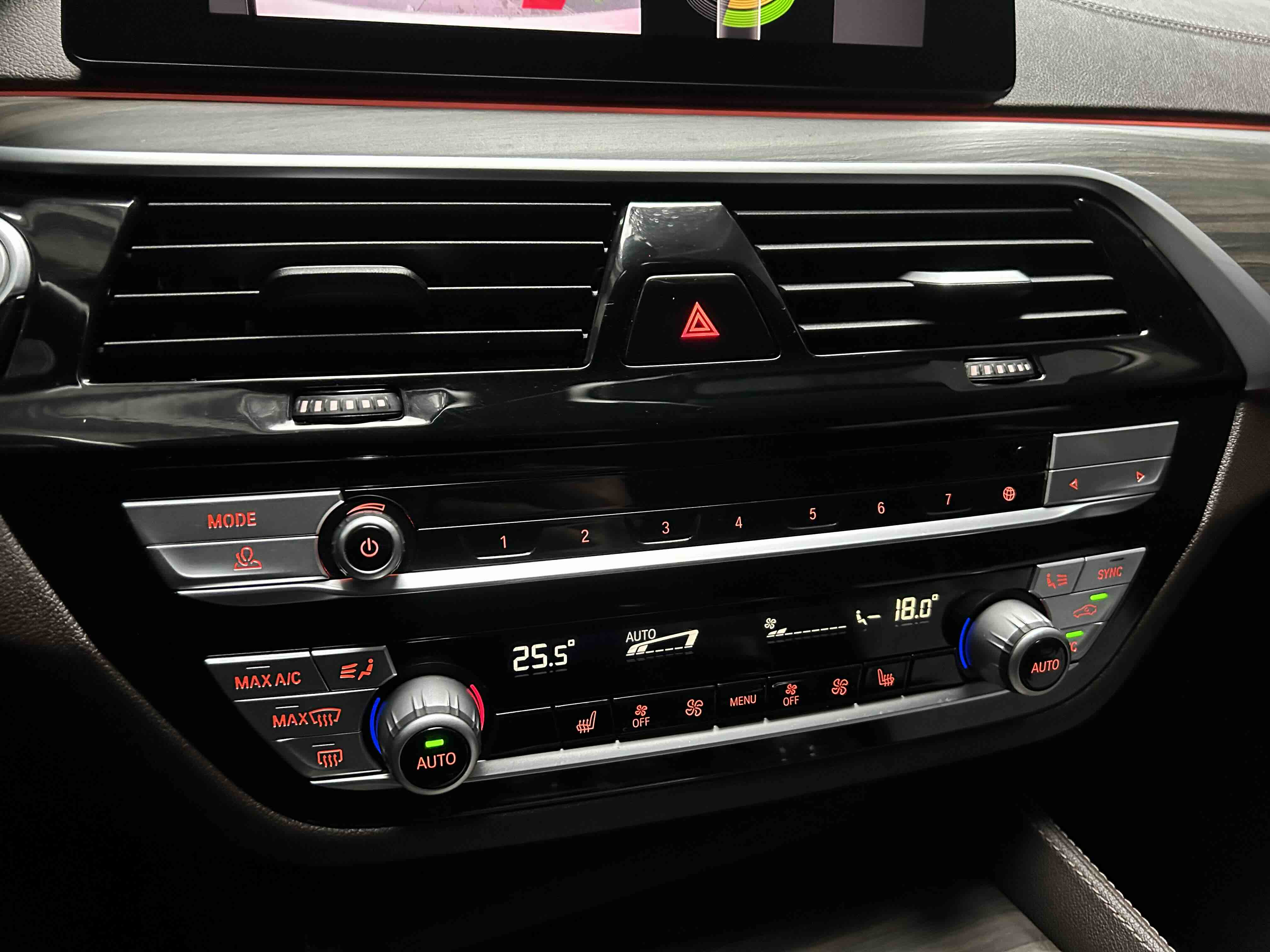 BMW 5 Series 2020 #11 BMW 5 Series 2020 car image #11