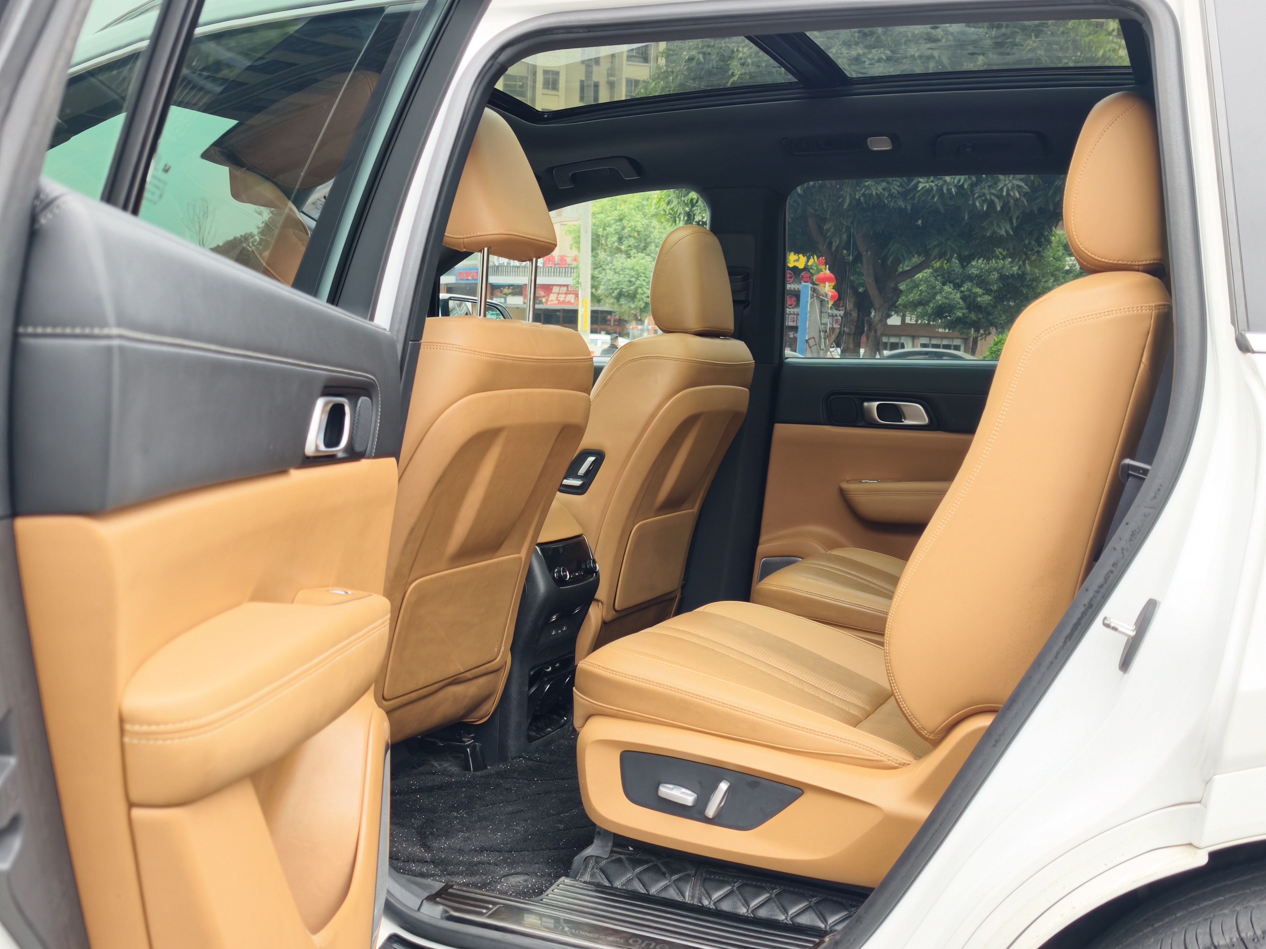 理想汽车 理想ONE 2020 汽车图片 #11