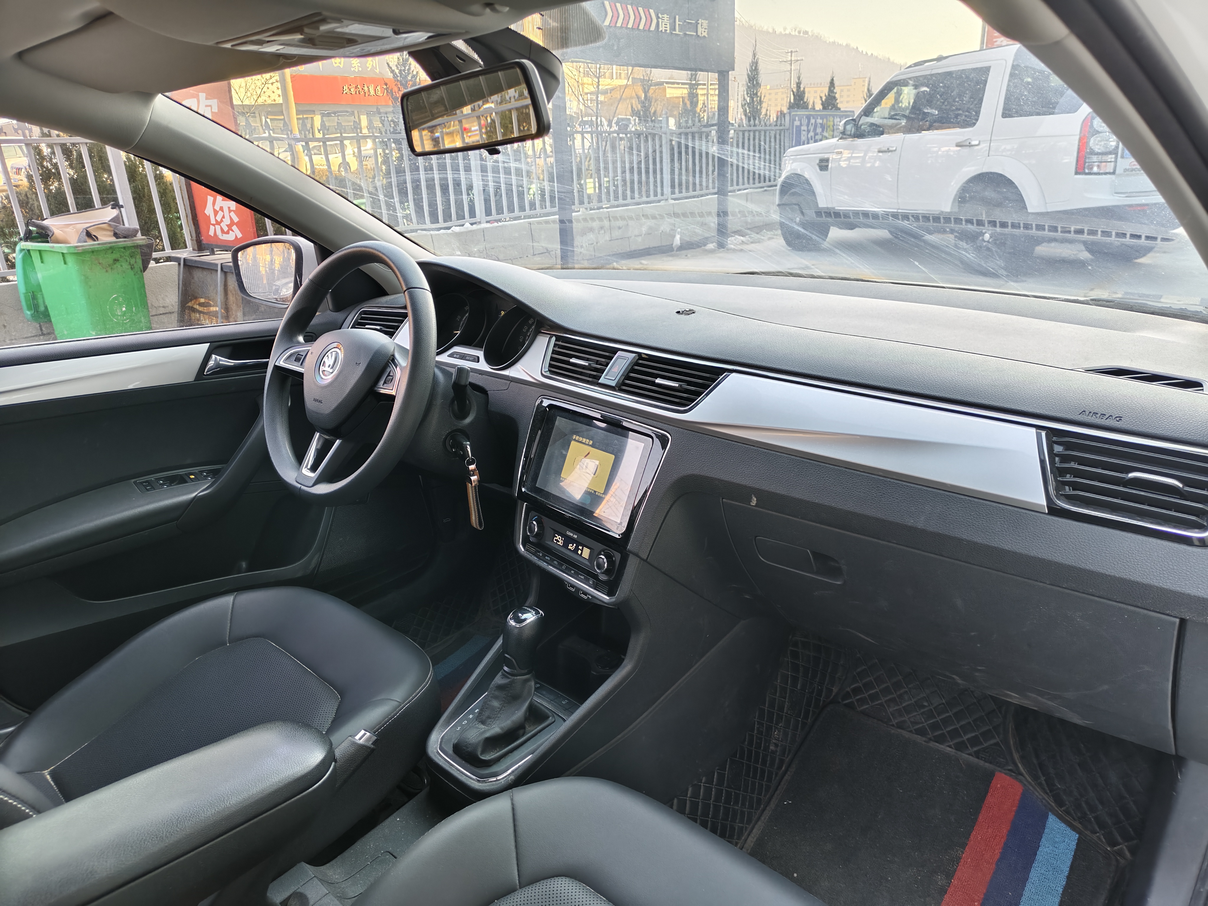 Skoda Rapid 2021 car image #11
