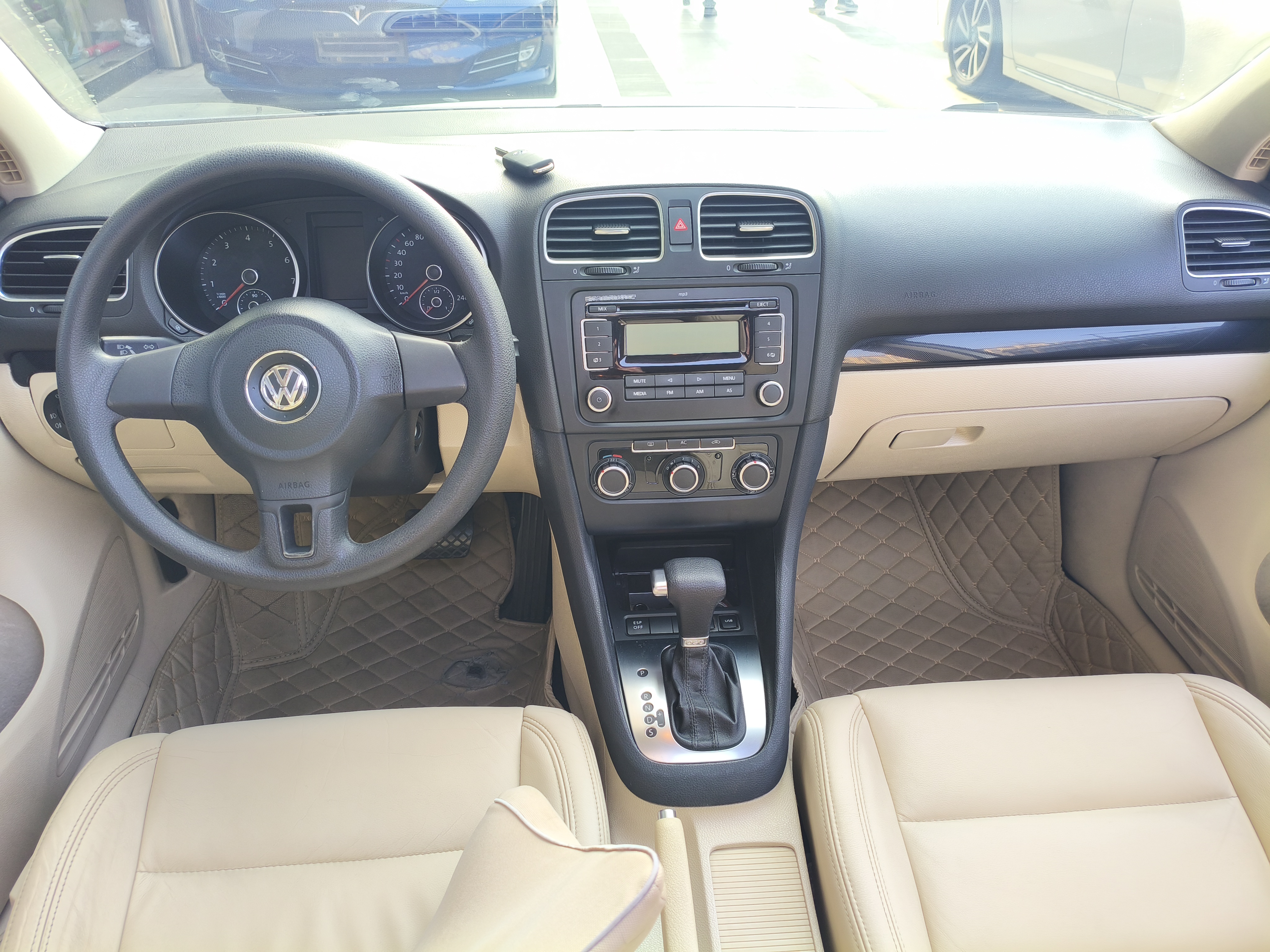 Volkswagen Golf 2010 изображение автомобиля #11