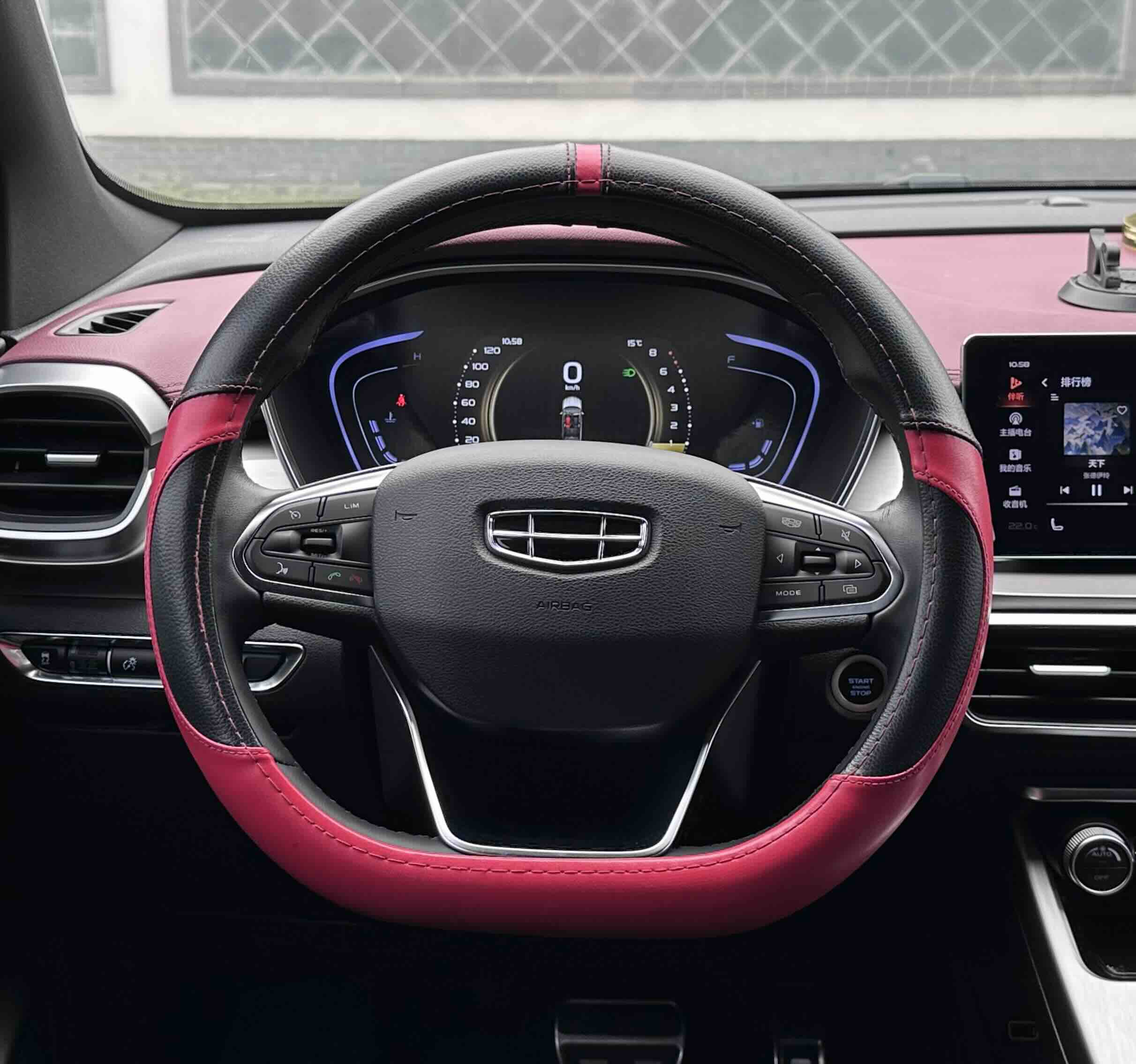 GEELY Coolray 2020 #11 GEELY Coolray 2020 car image #11
