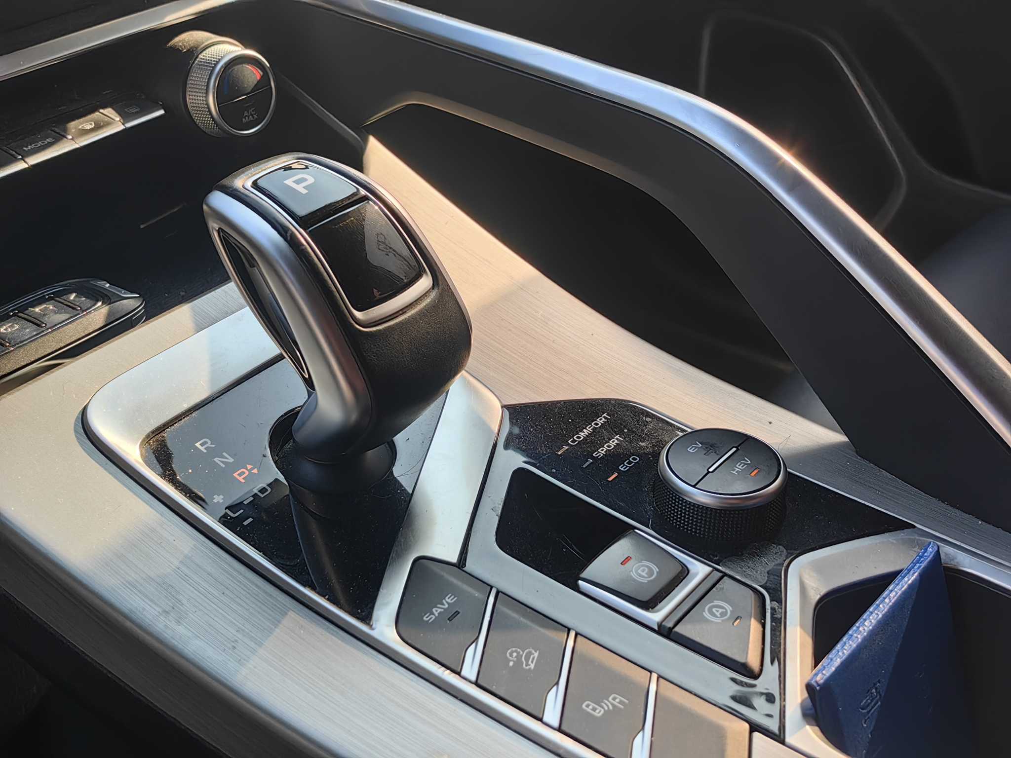 GEELY Coolray New Energy 2021 #11 GEELY Coolray New Energy 2021 car image #11