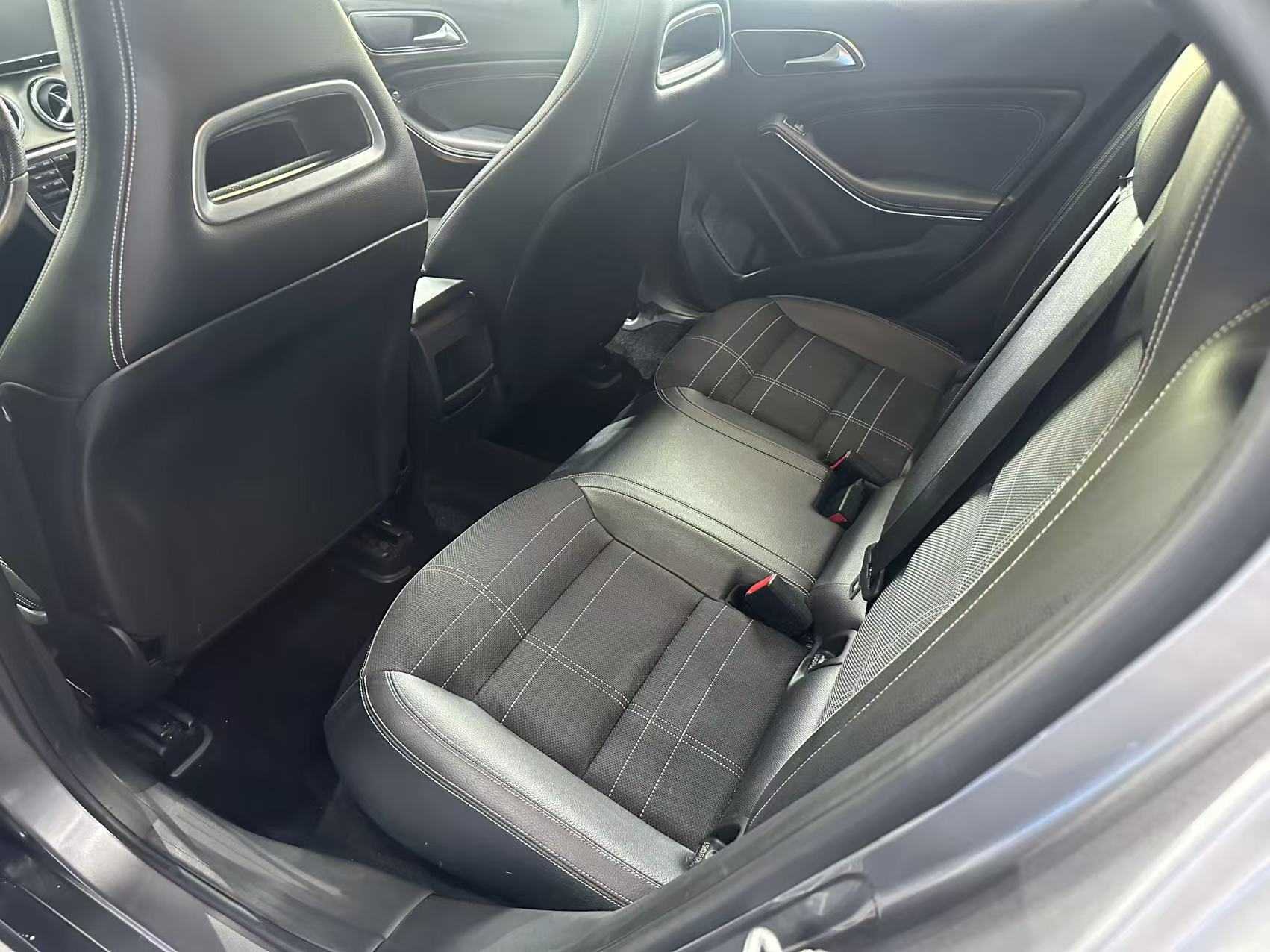 Mercedes-Benz GLA Class (Imported) 2015 immagine di auto #11