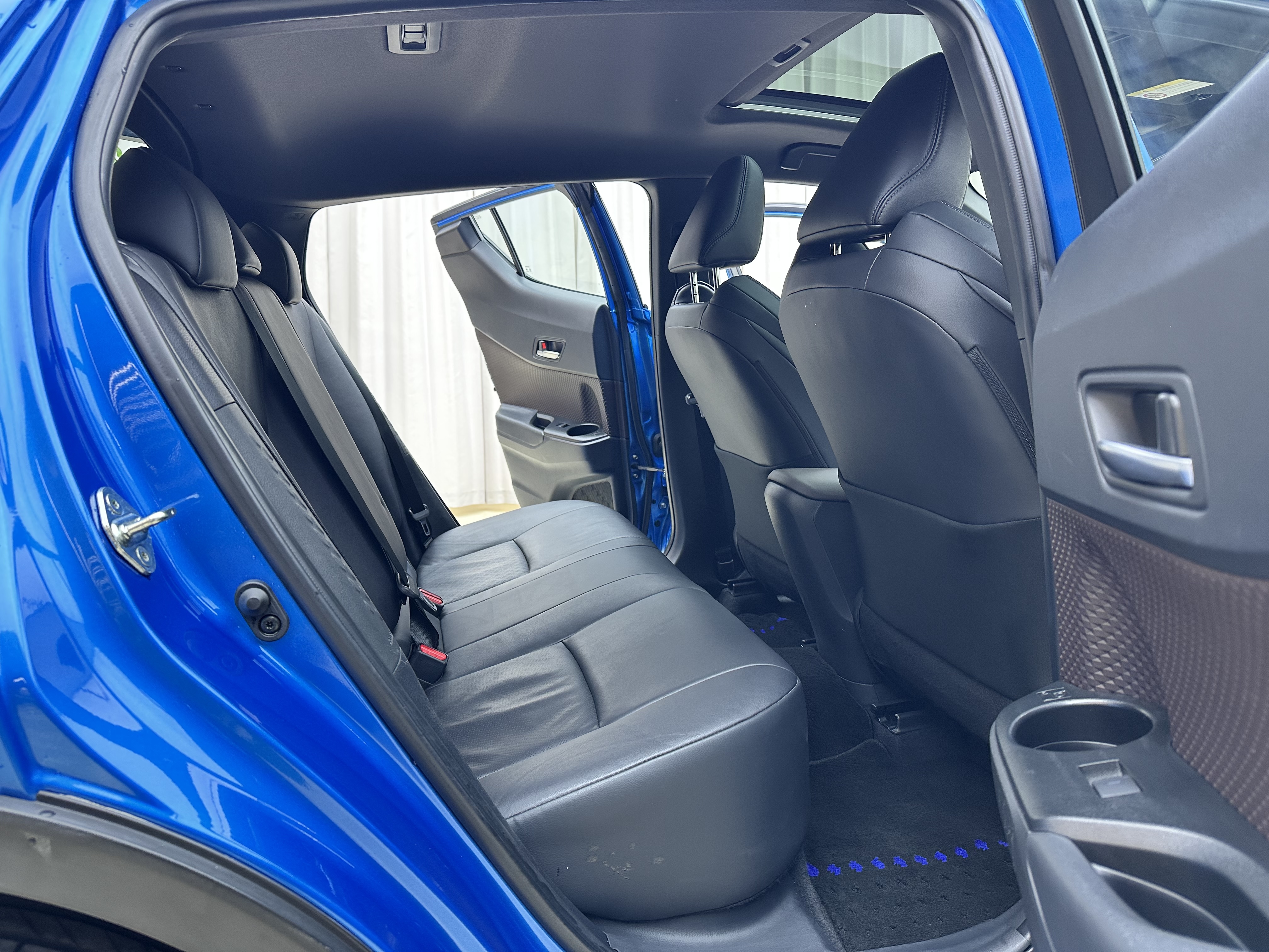 Toyota C-HR EV 2021 immagine di auto #11