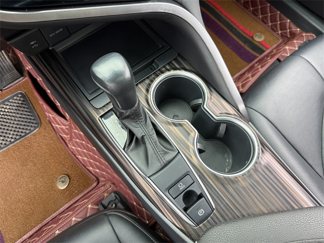 Toyota Camry 2021 car image #11