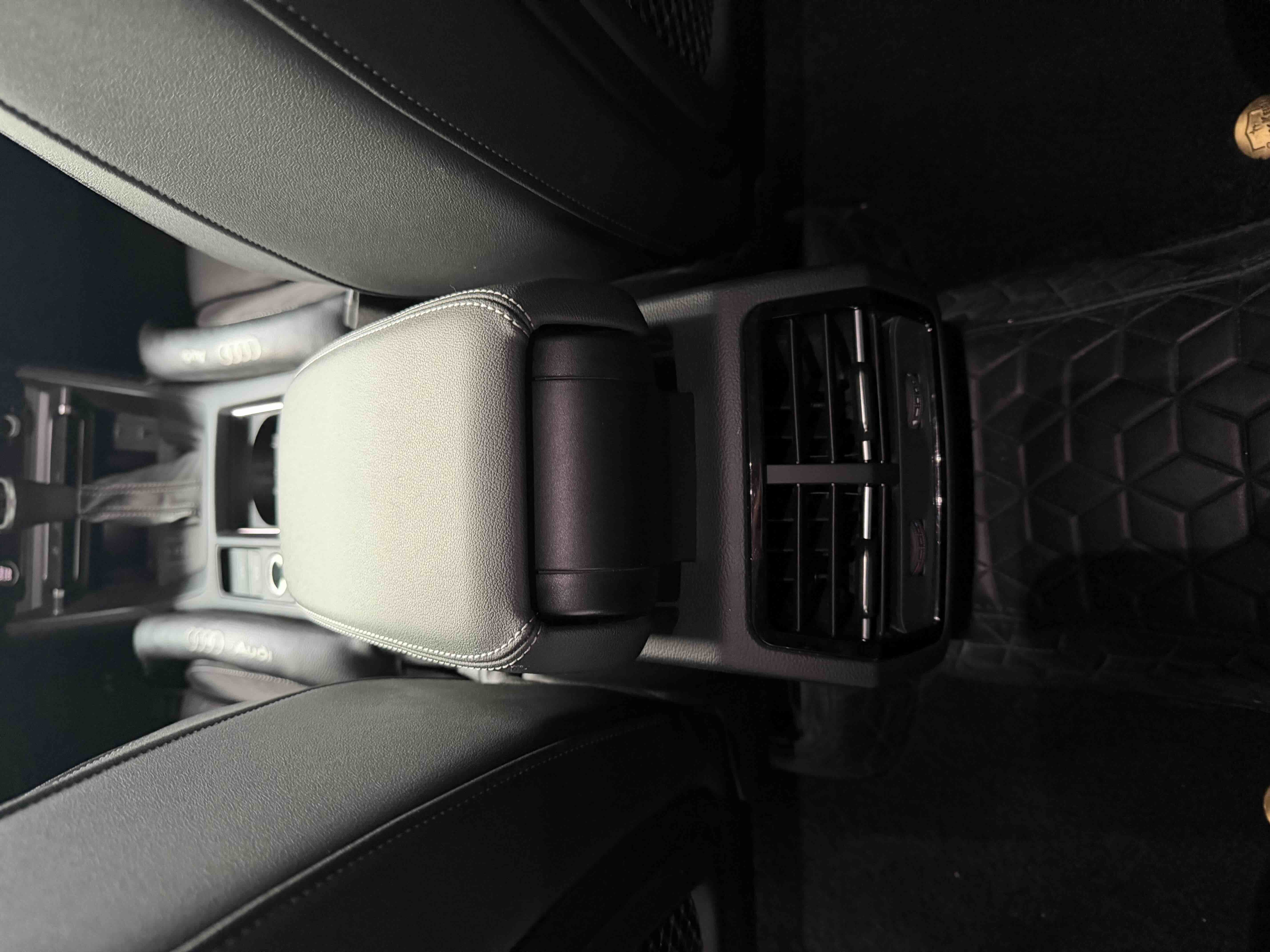 Audi Q3 Sportback 2021 imagen de coche #11