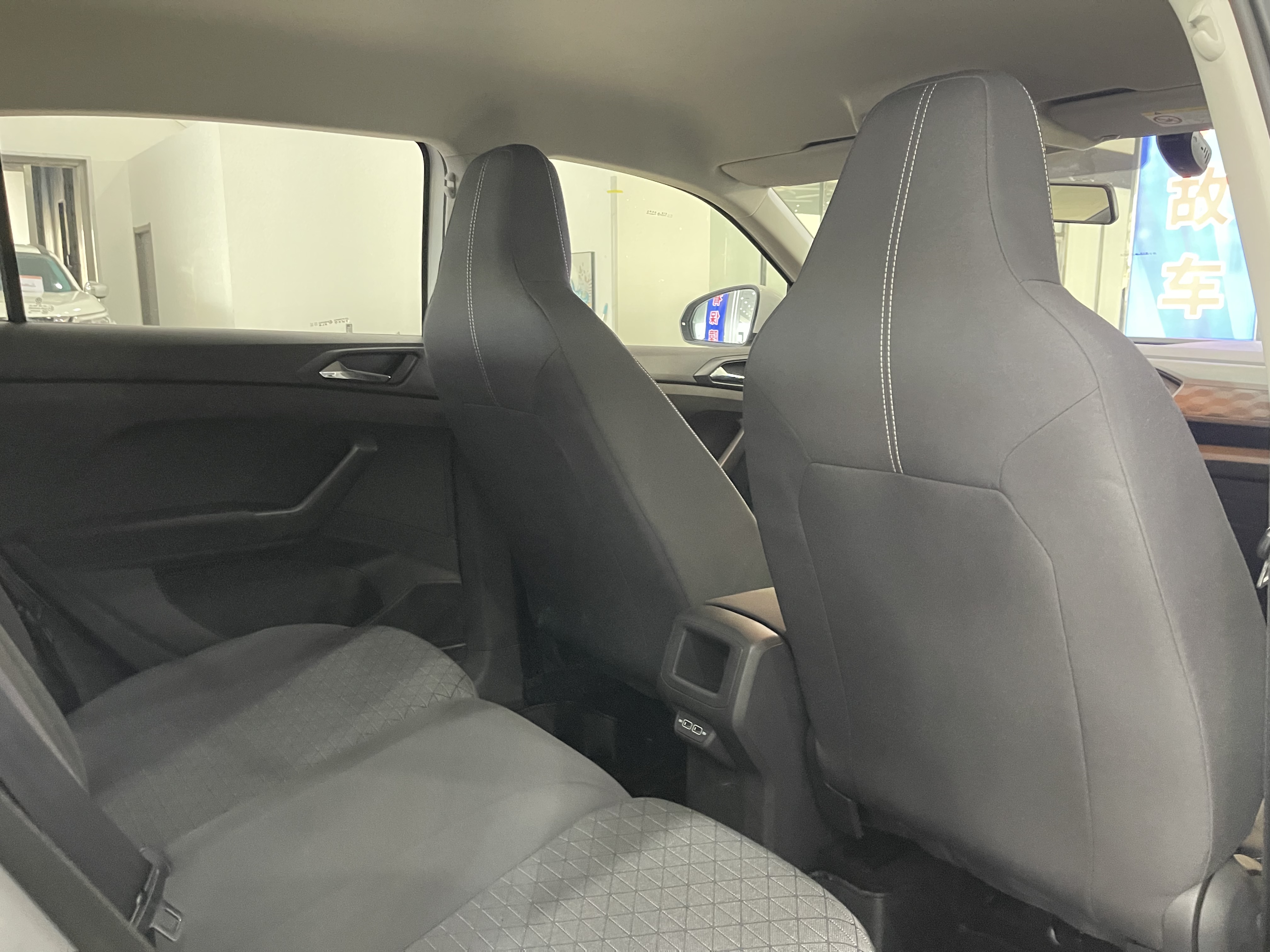 Volkswagen T-Cross 2021 #11 Volkswagen T-Cross 2021 car image #11