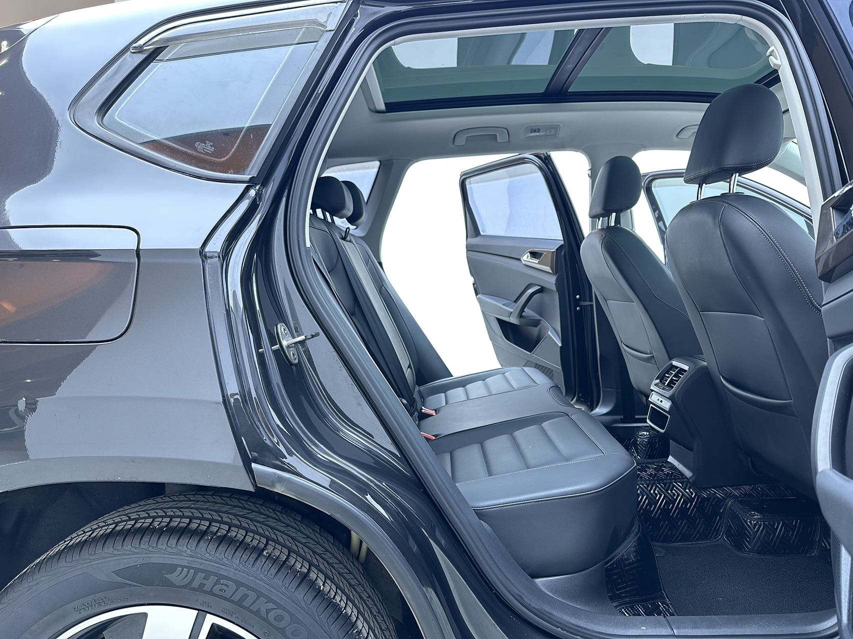 Volkswagen Tharu 2022 car image #11