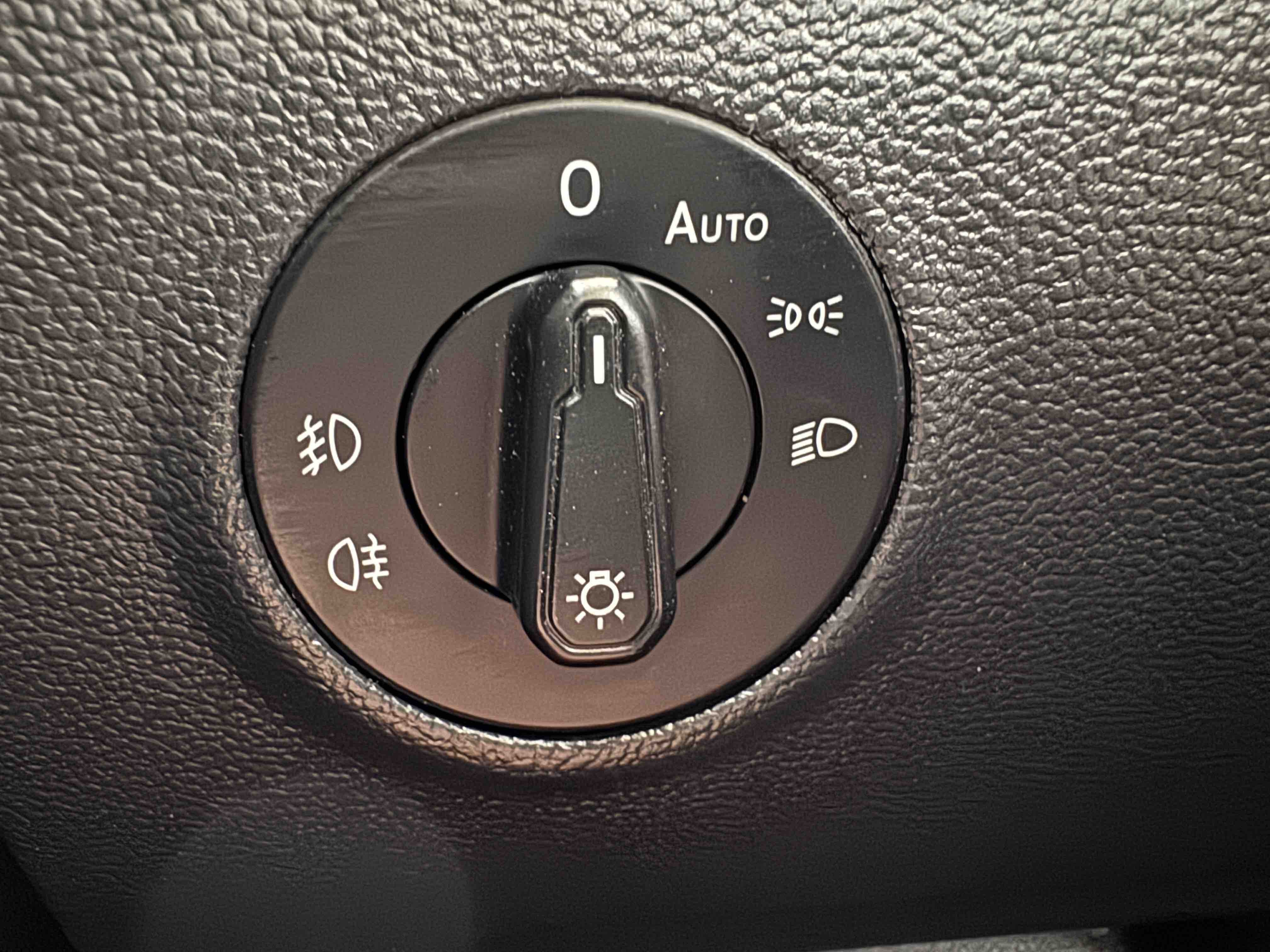 Volkswagen Tharu 2021 car image #11