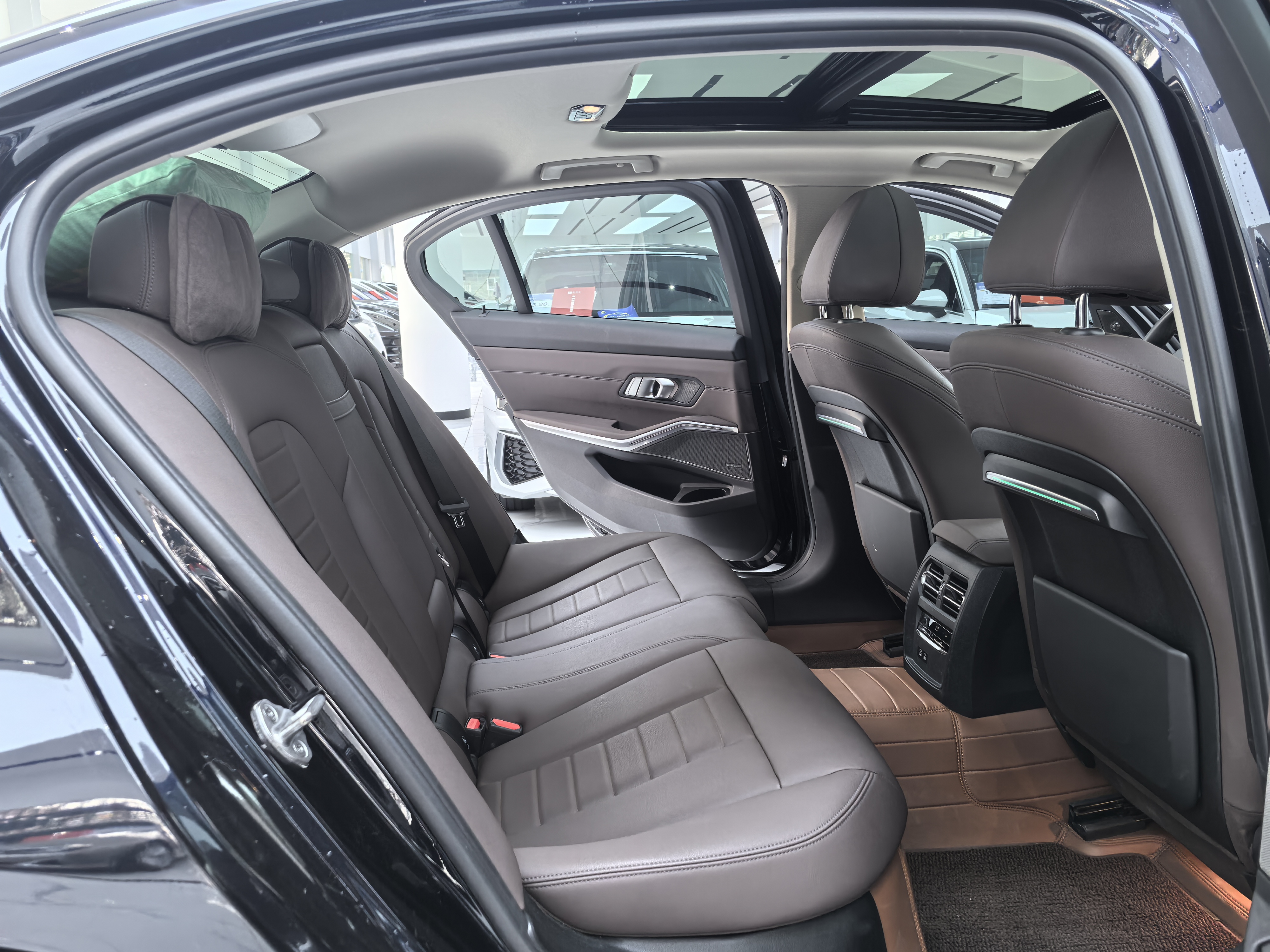 BMW 3 Series 2021 #11 BMW 3 Series 2021 car image #11