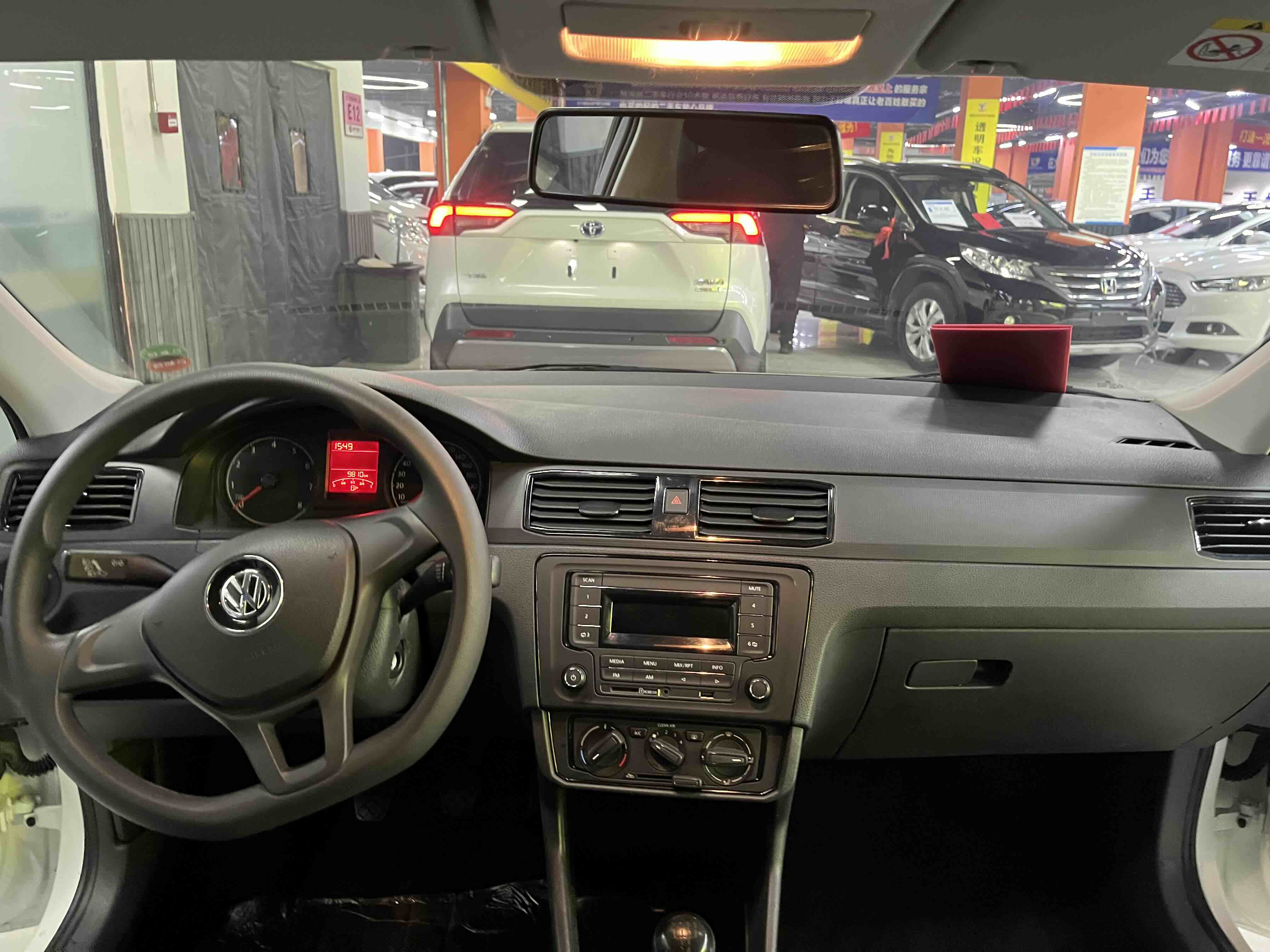 Santana 2022 car image #11