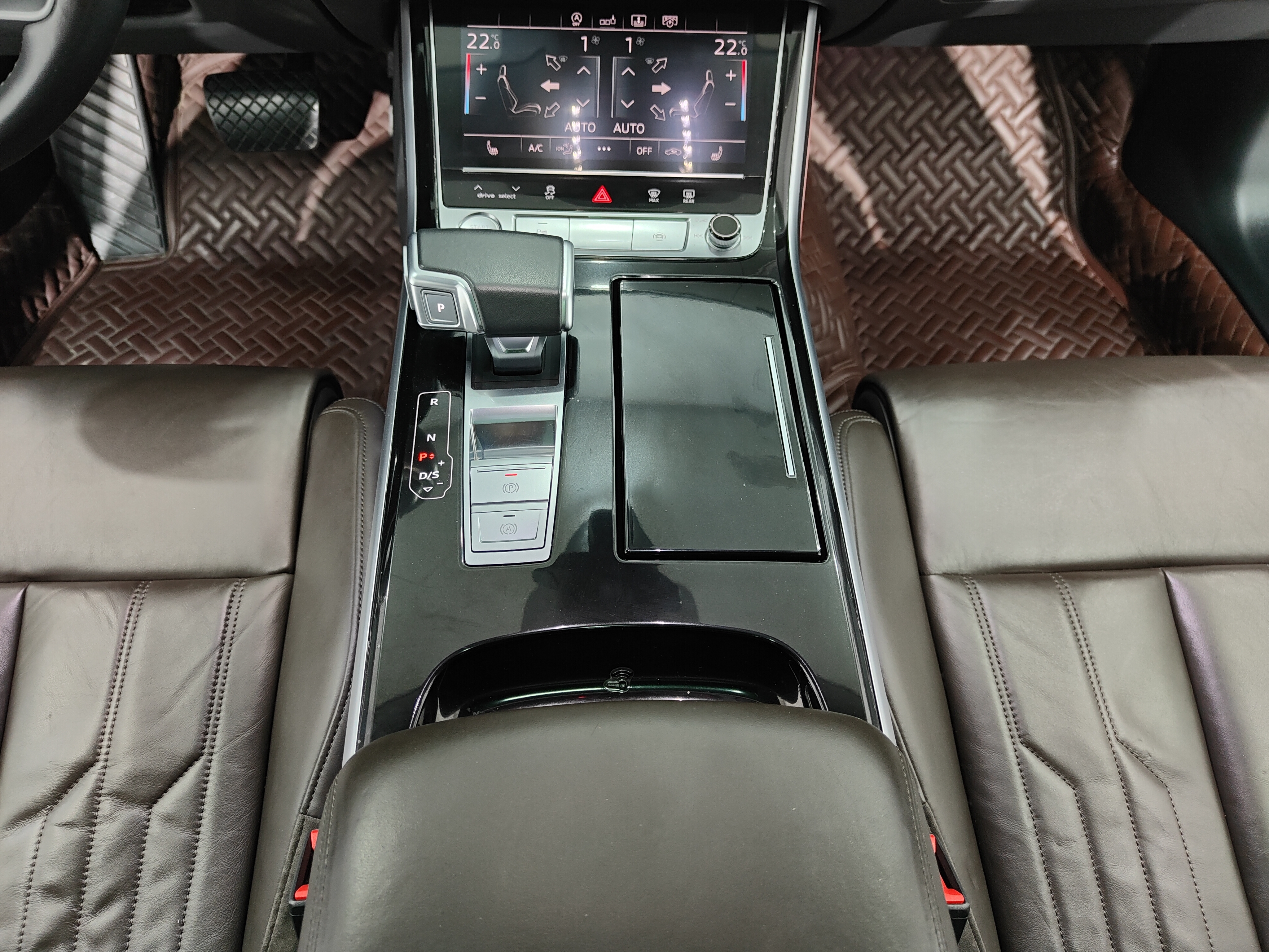 Audi A8 2020 #11 Audi A8 2020 car image #11