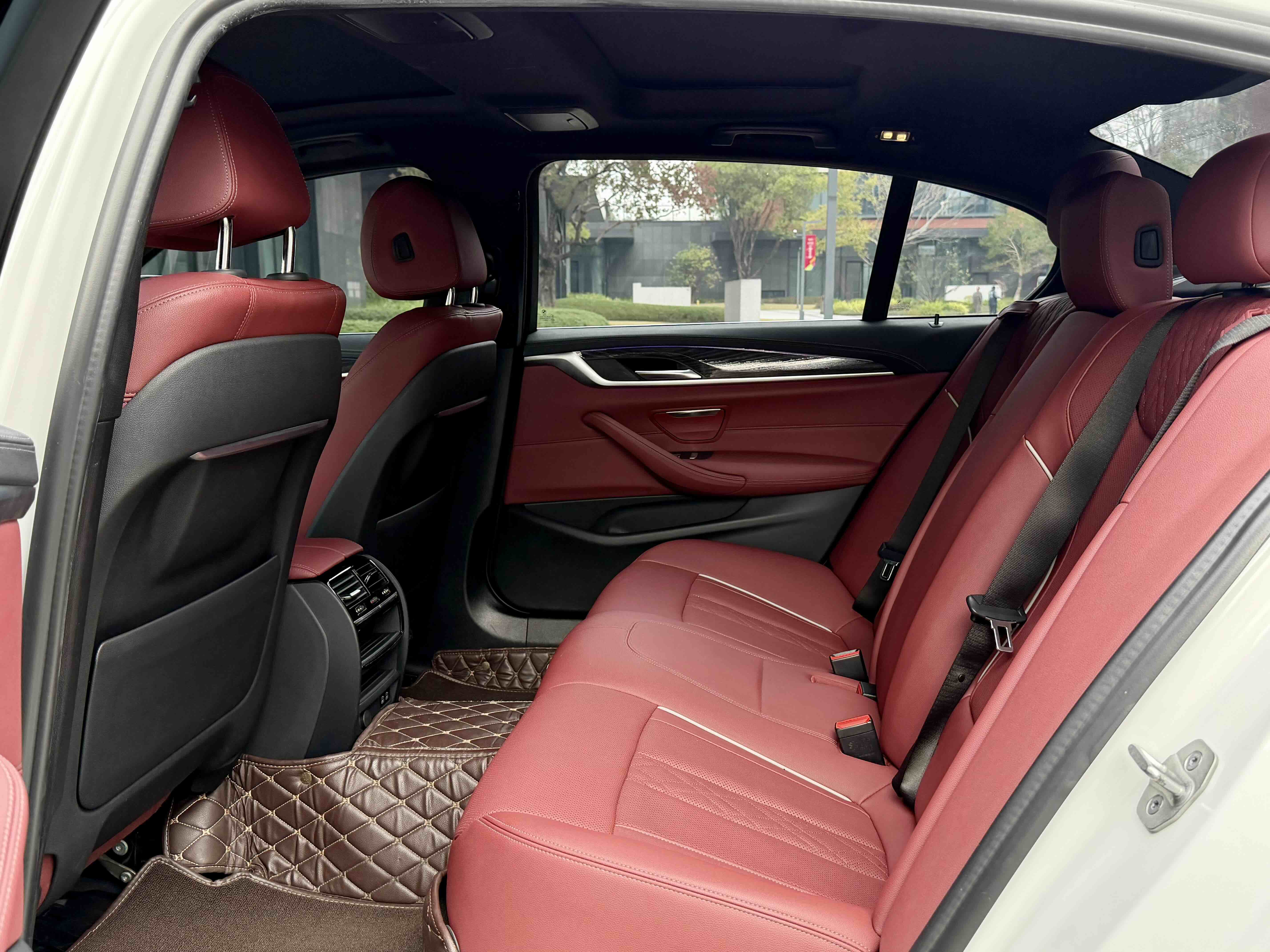 BMW 5 Series 2021 car image #11