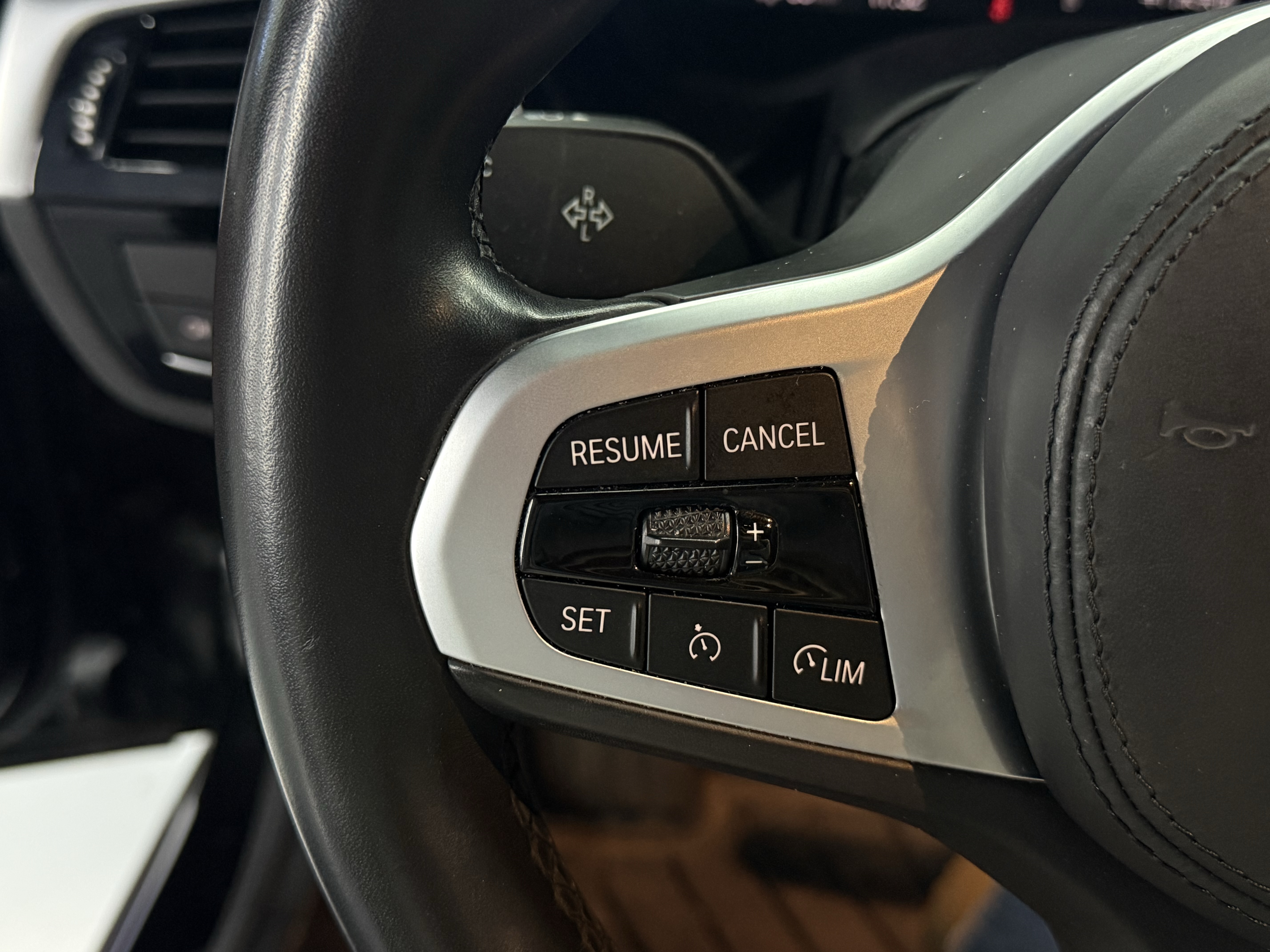 BMW 5 Series New Energy 2021 car image #11