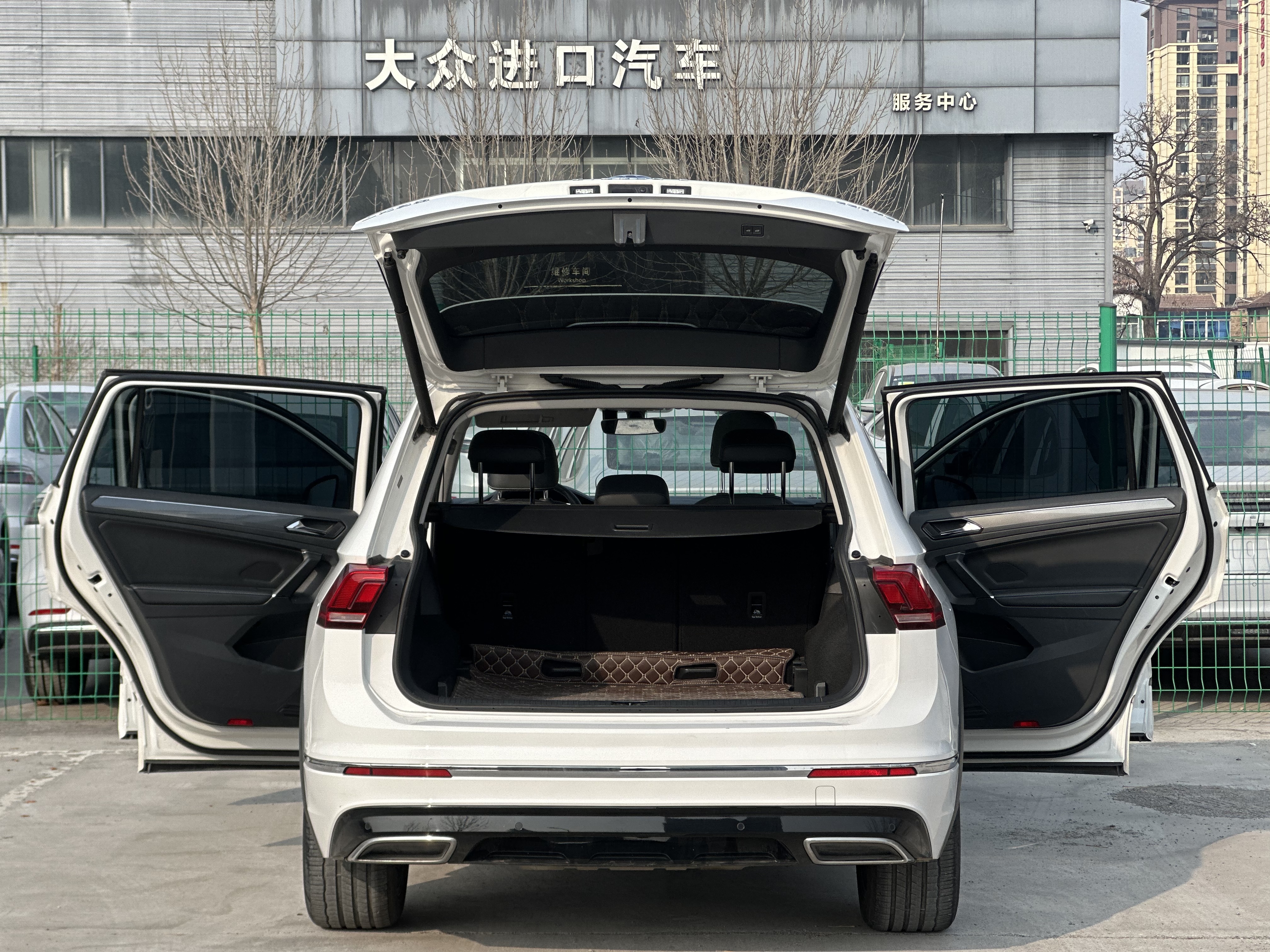 Volkswagen Tiguan L 2021 #11 Volkswagen Tiguan L 2021 car image #11