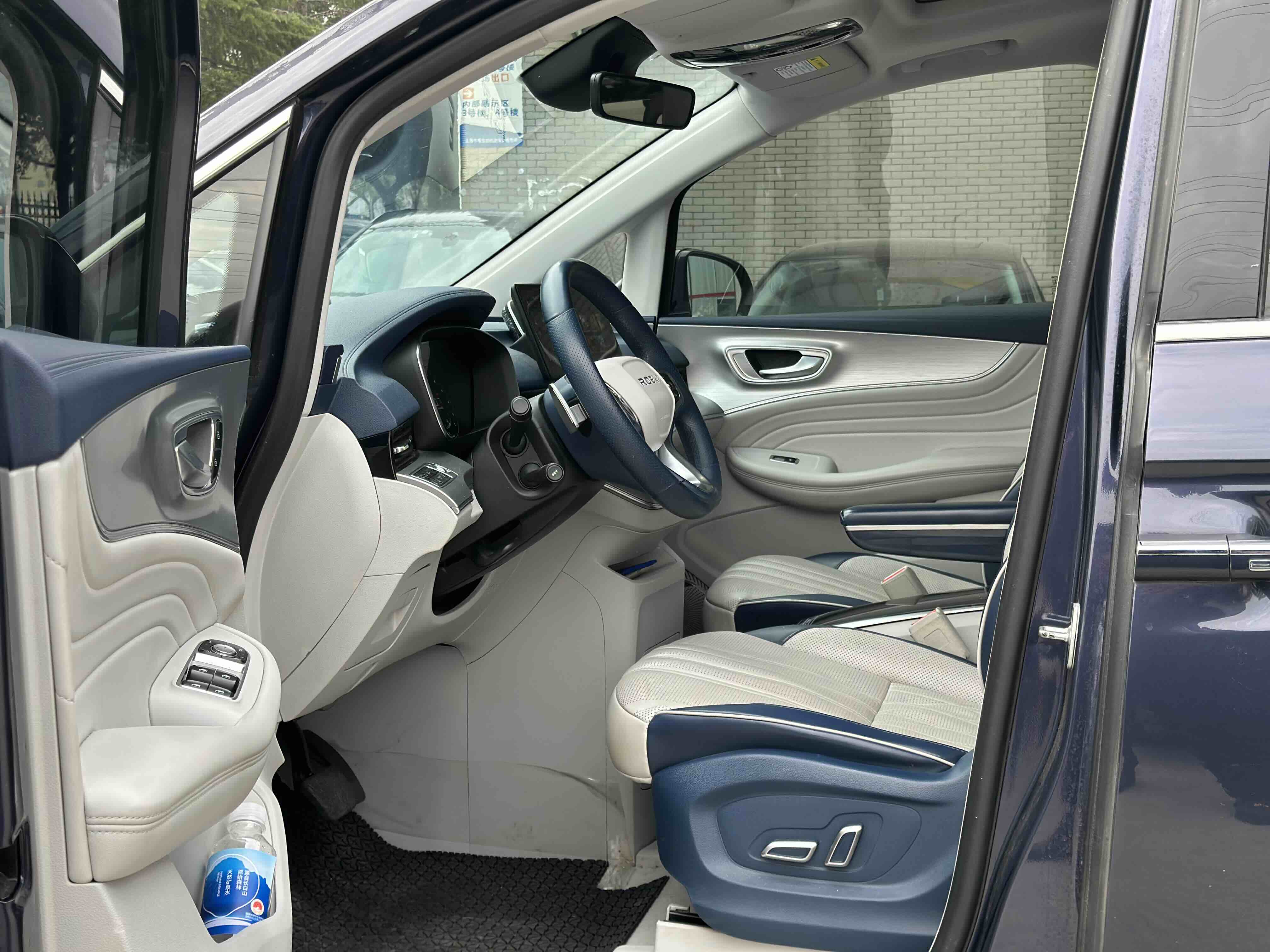 荣威 荣威iMAX8 2021 汽车图片 #11