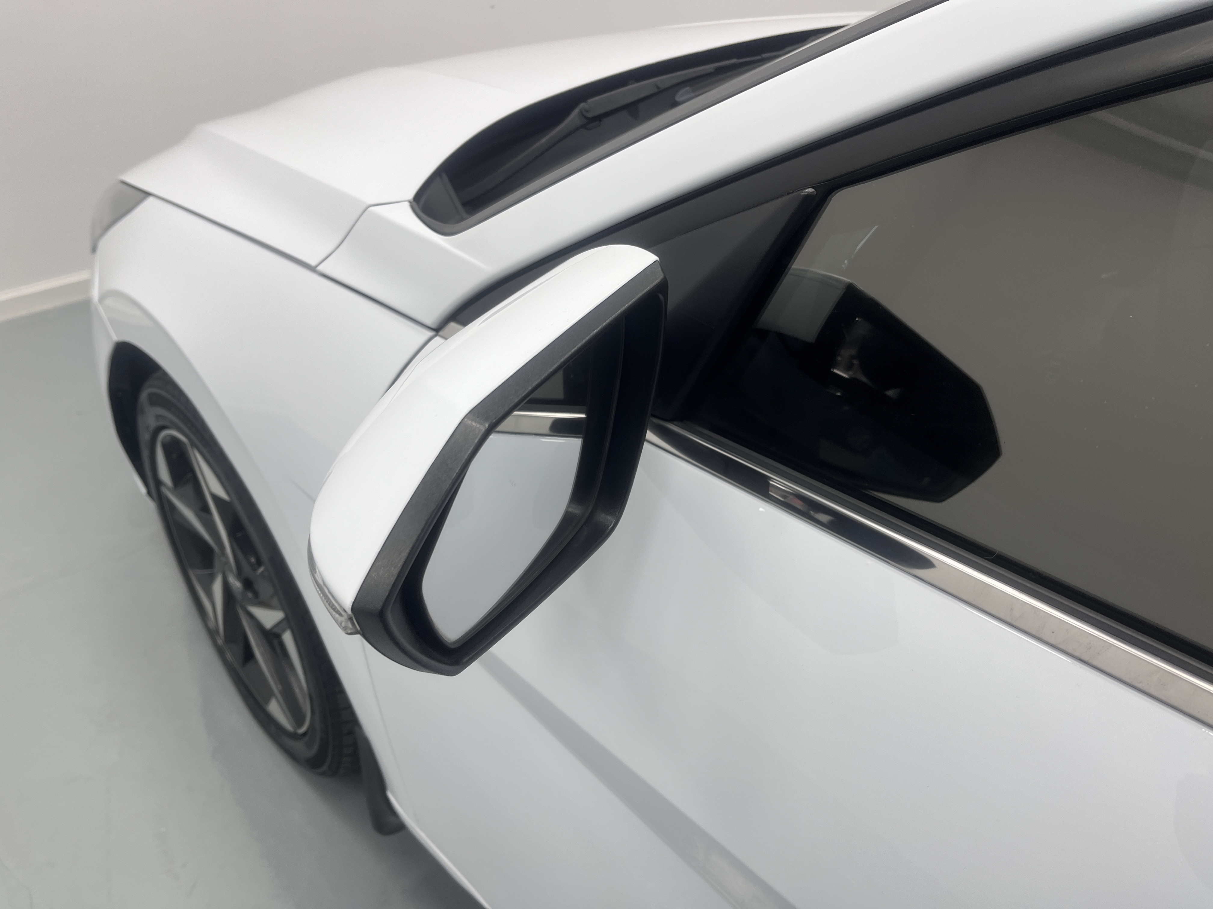 Hyundai Elantra 2021 immagine di auto #11