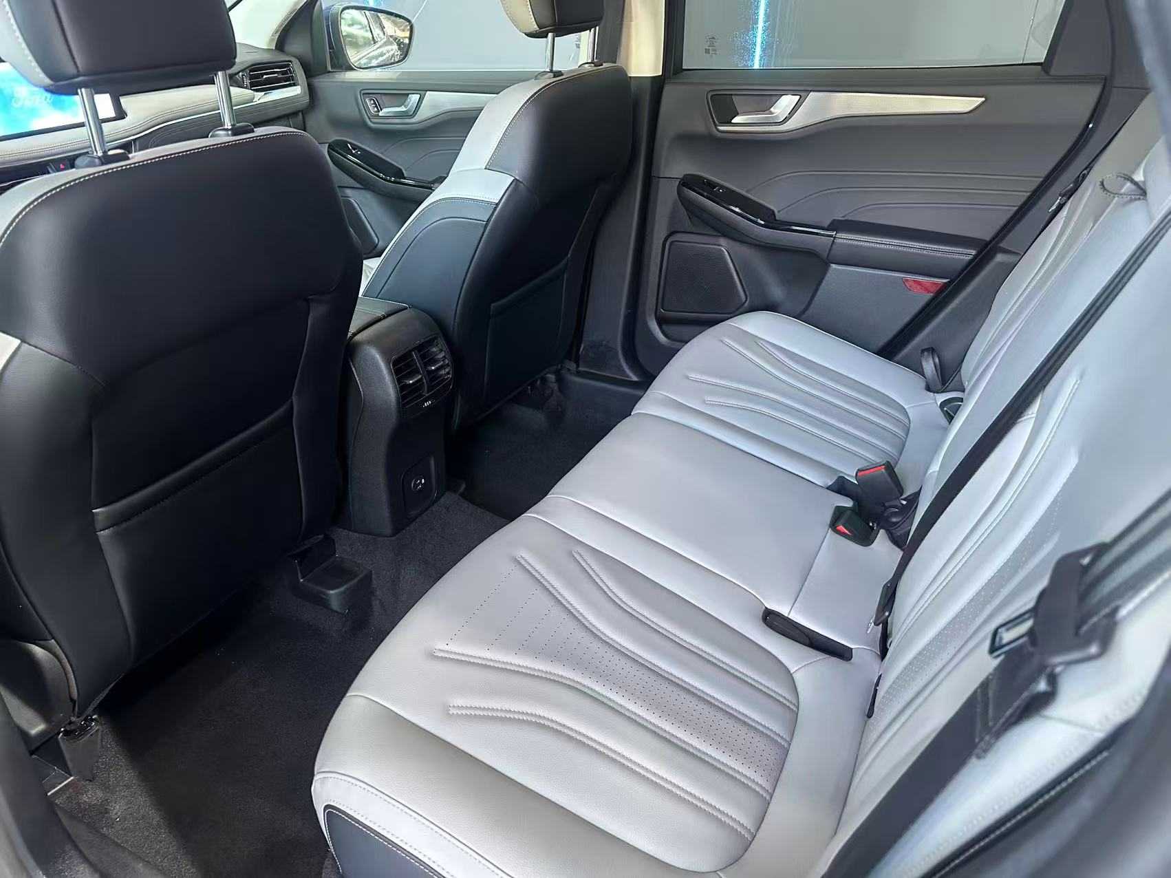 Ford Escape 2023 immagine di auto #11