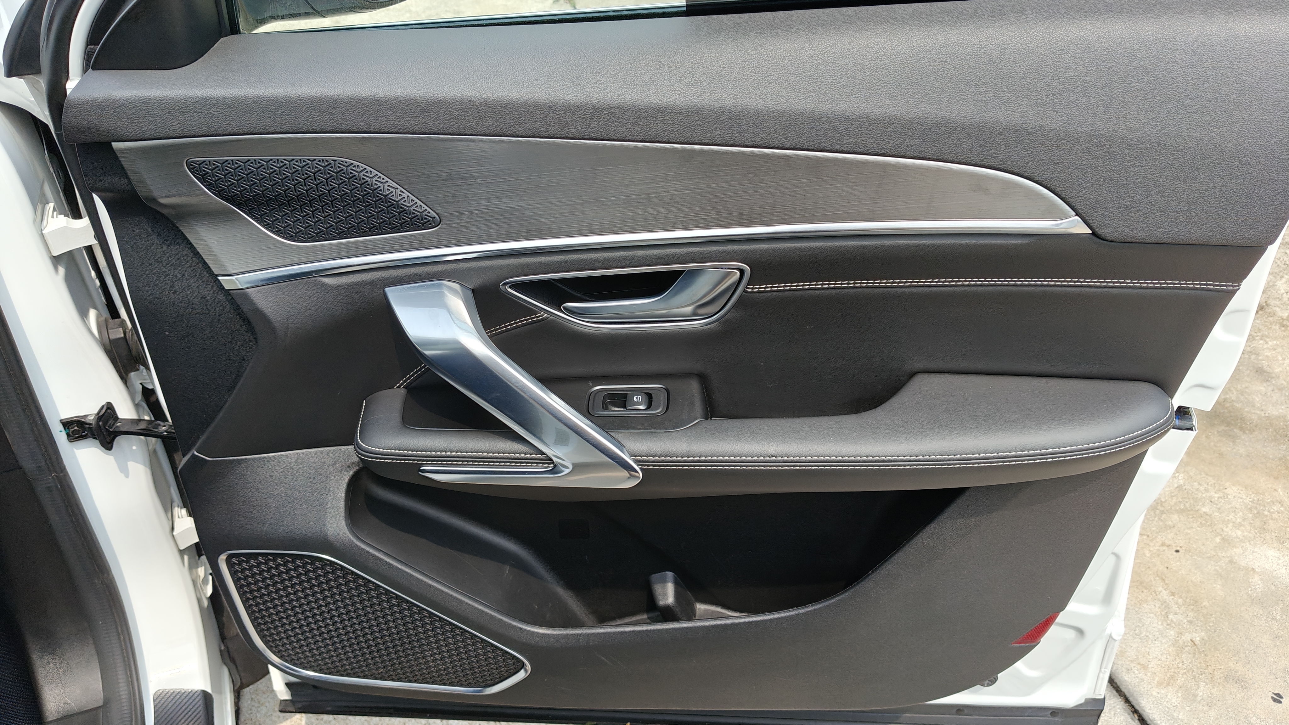 X70 PLUS 2021 #11 X70 PLUS 2021 car image #11