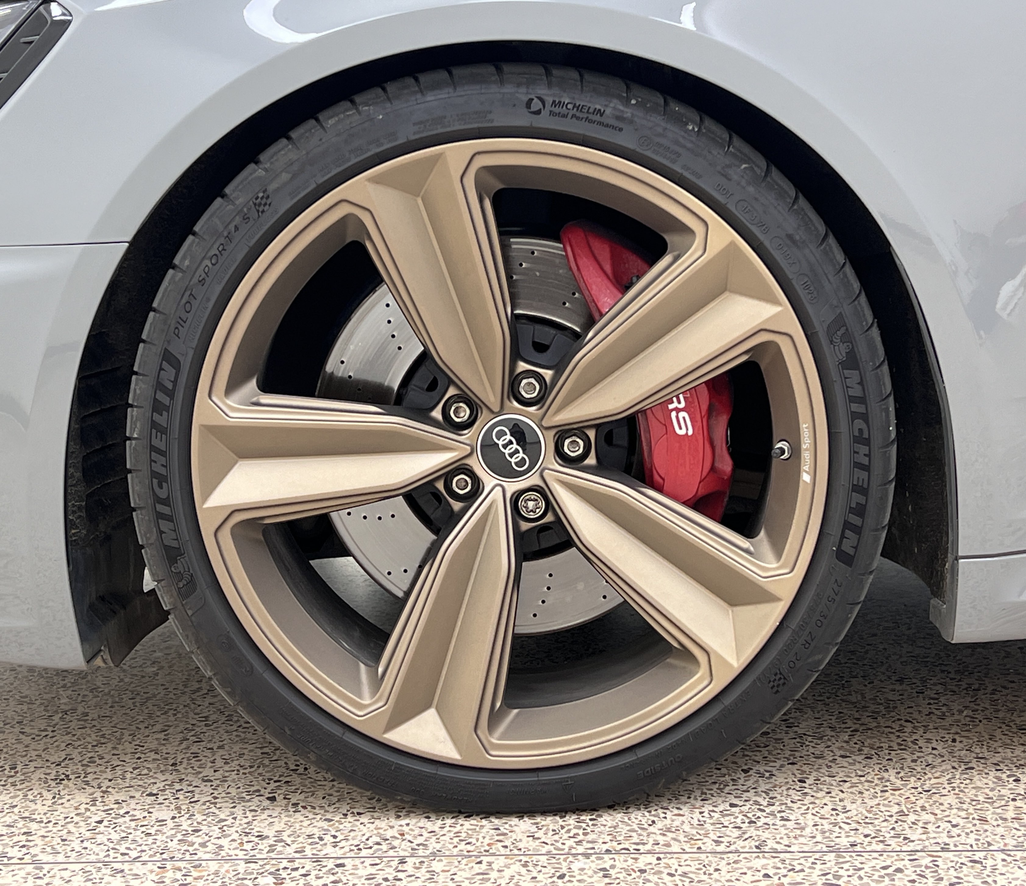 Audi RS 4 2021 car image #11