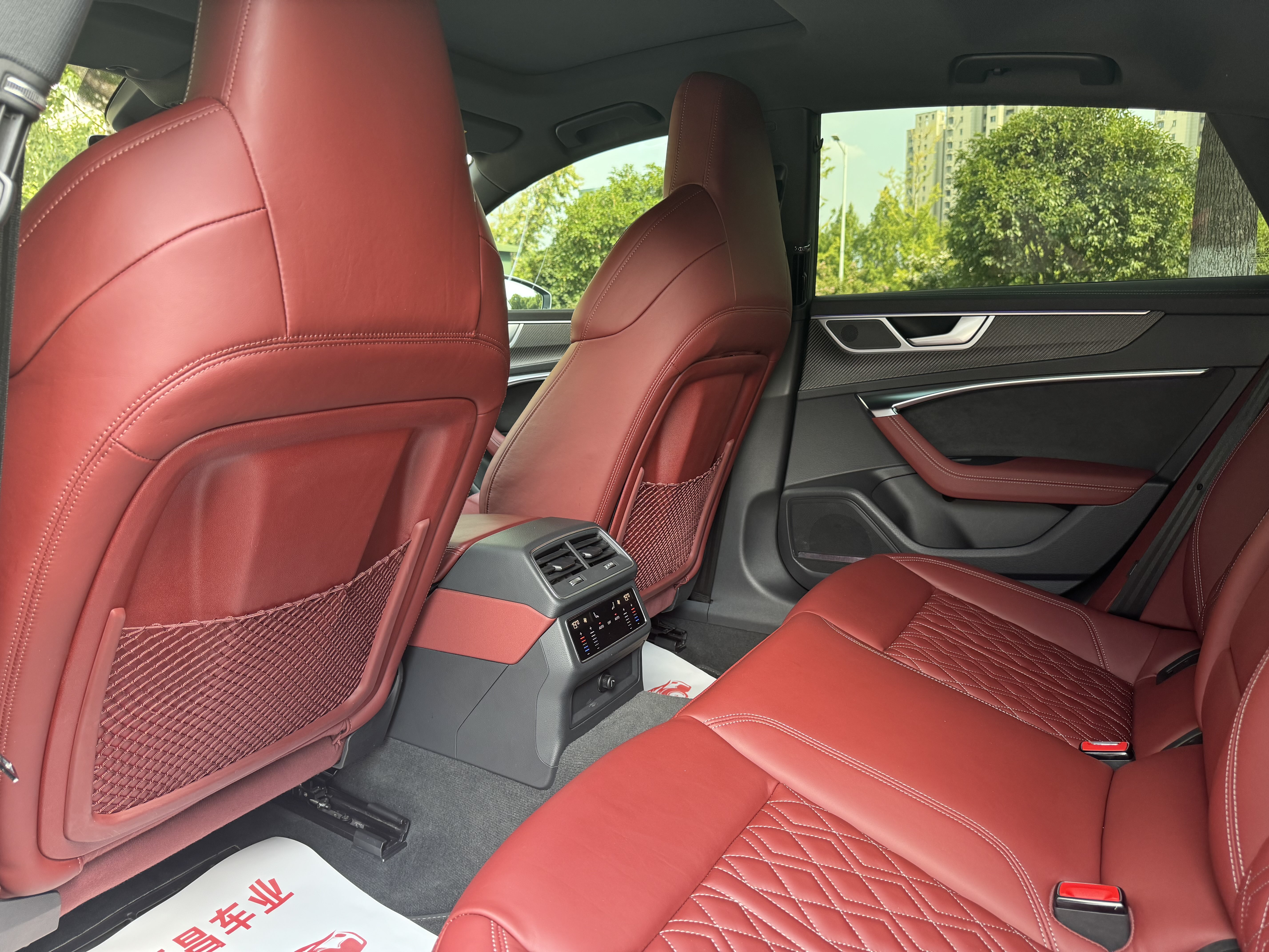 Audi S7 2021 car image #11