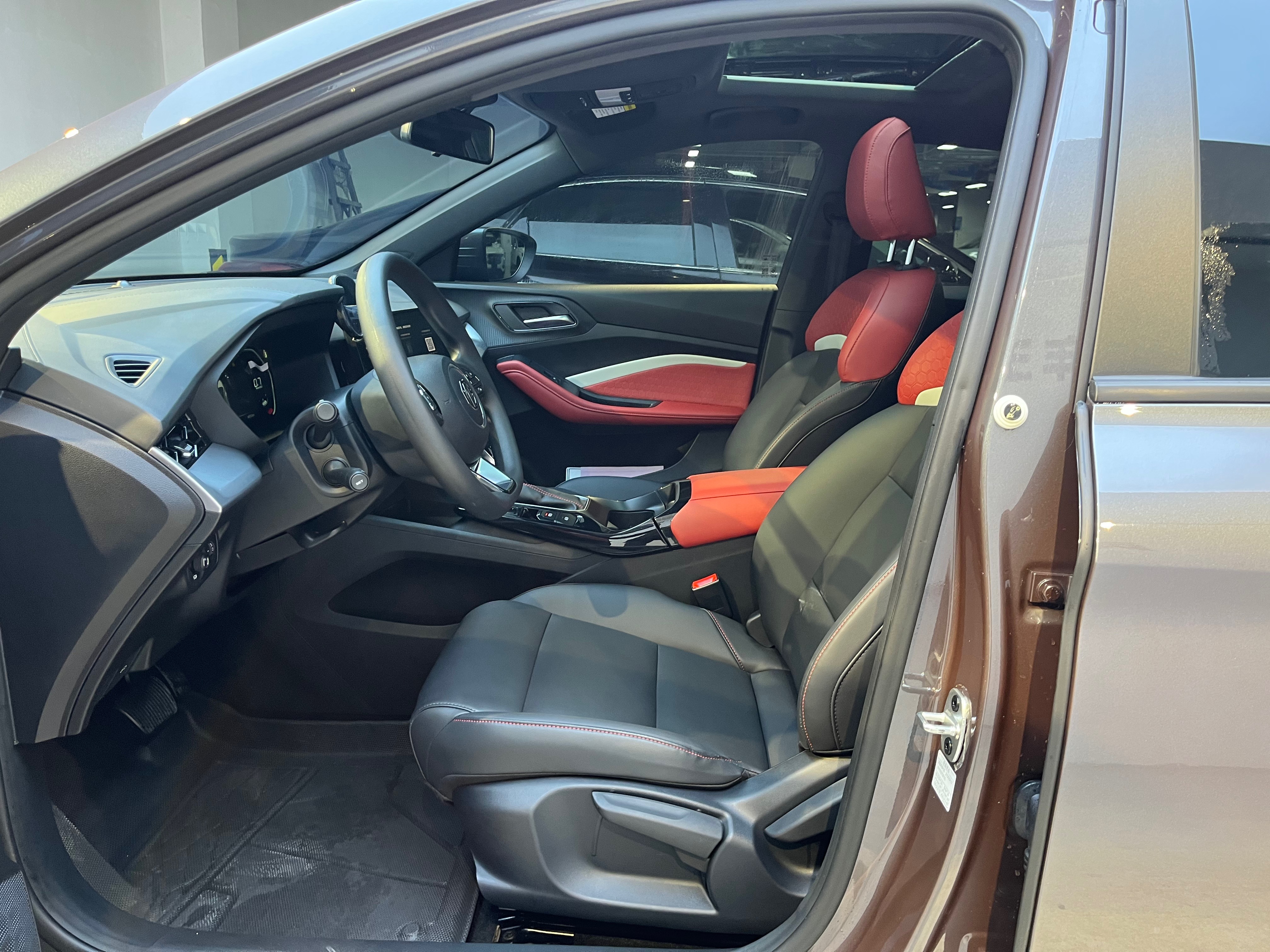 5 2022 car image #11