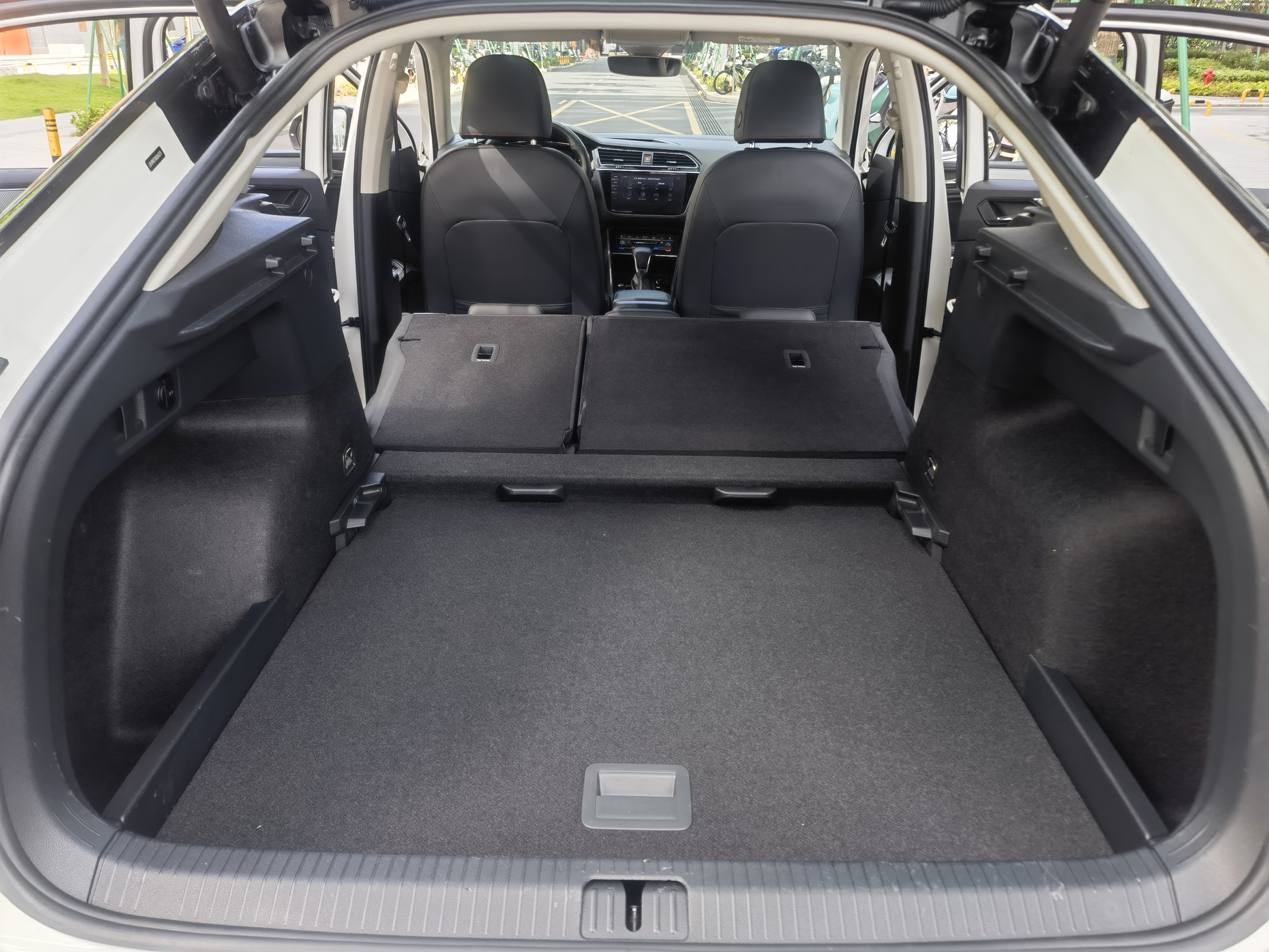 Volkswagen Tiguan X 2021 car image #11