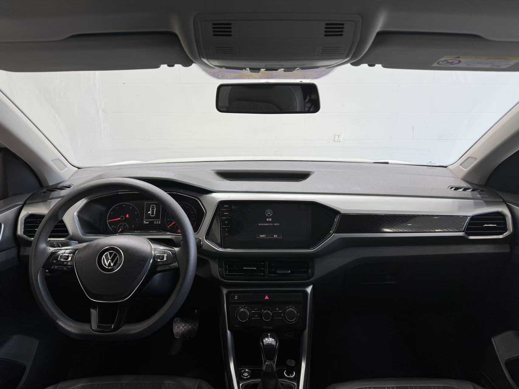 Volkswagen T-Cross 2021 car image #11