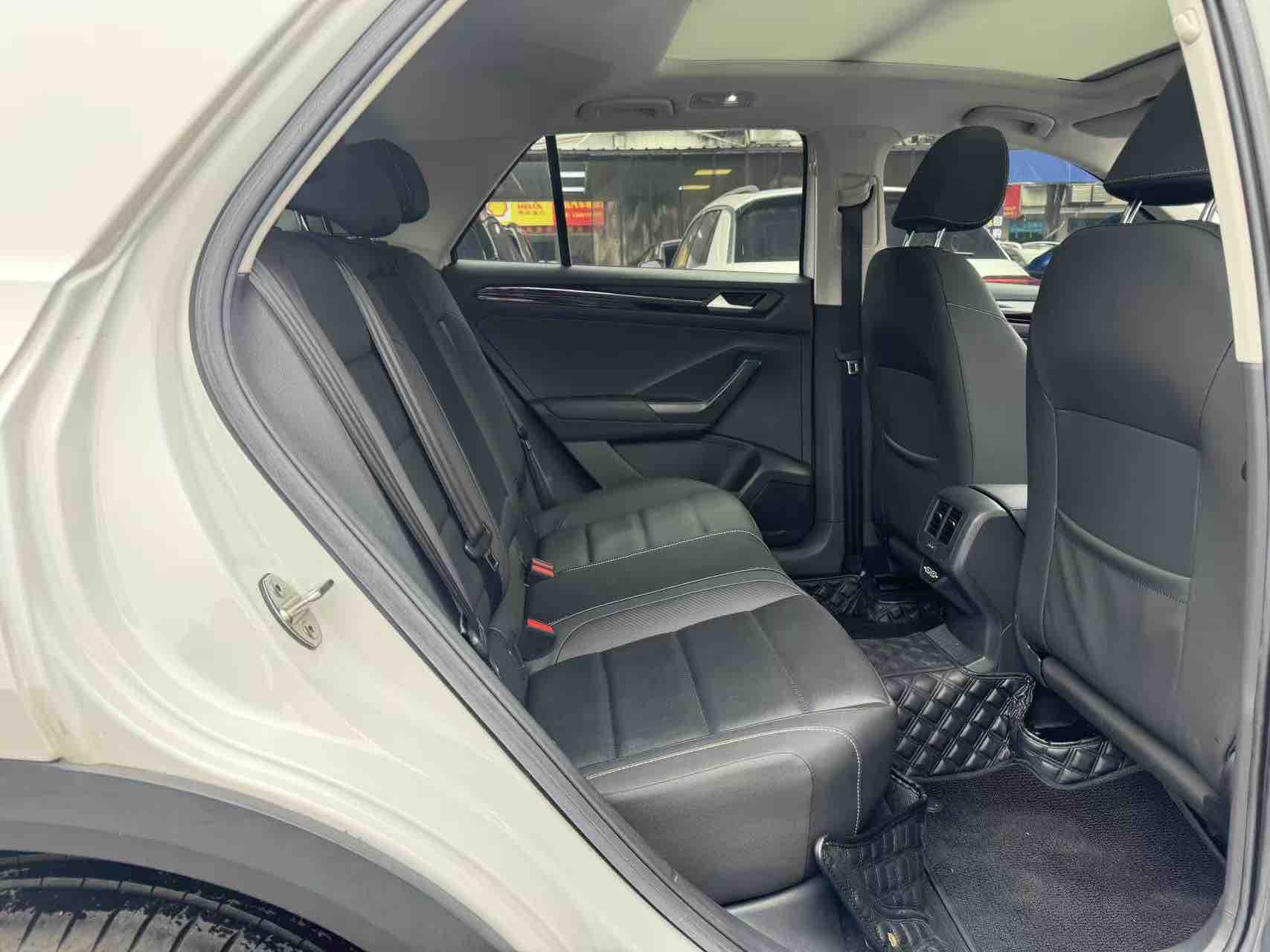 Volkswagen T-Roc 2022 #11 Volkswagen T-Roc 2022 car image #11
