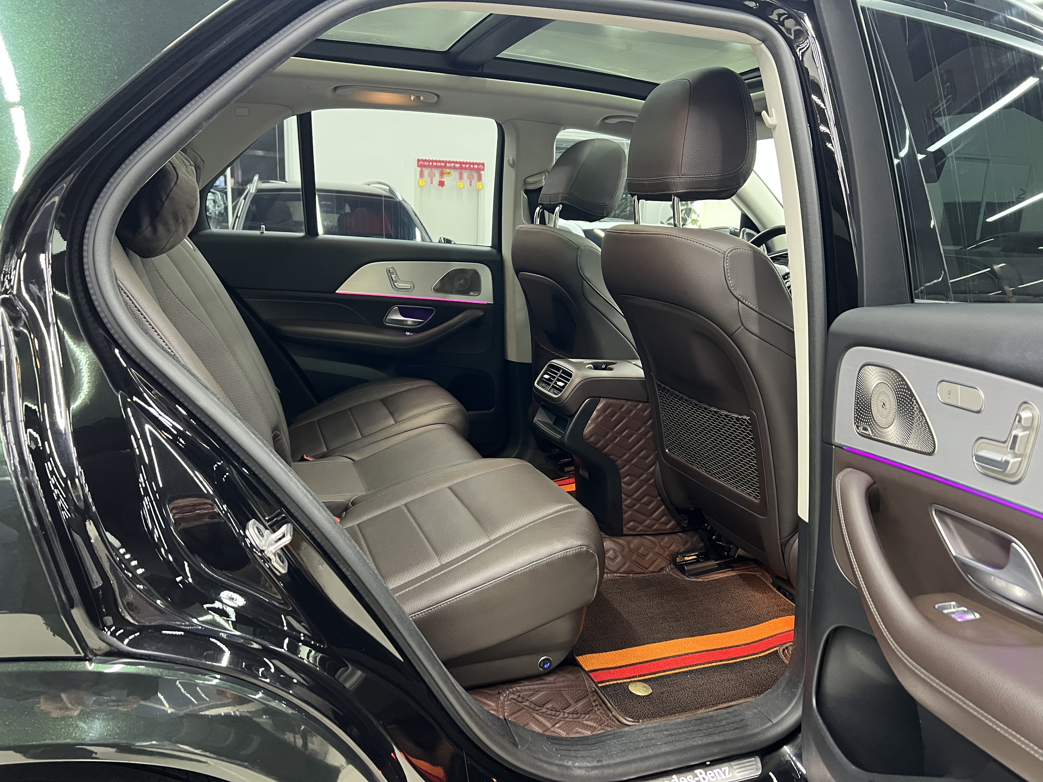 Mercedes-Benz GLE Class 2021 car image #11