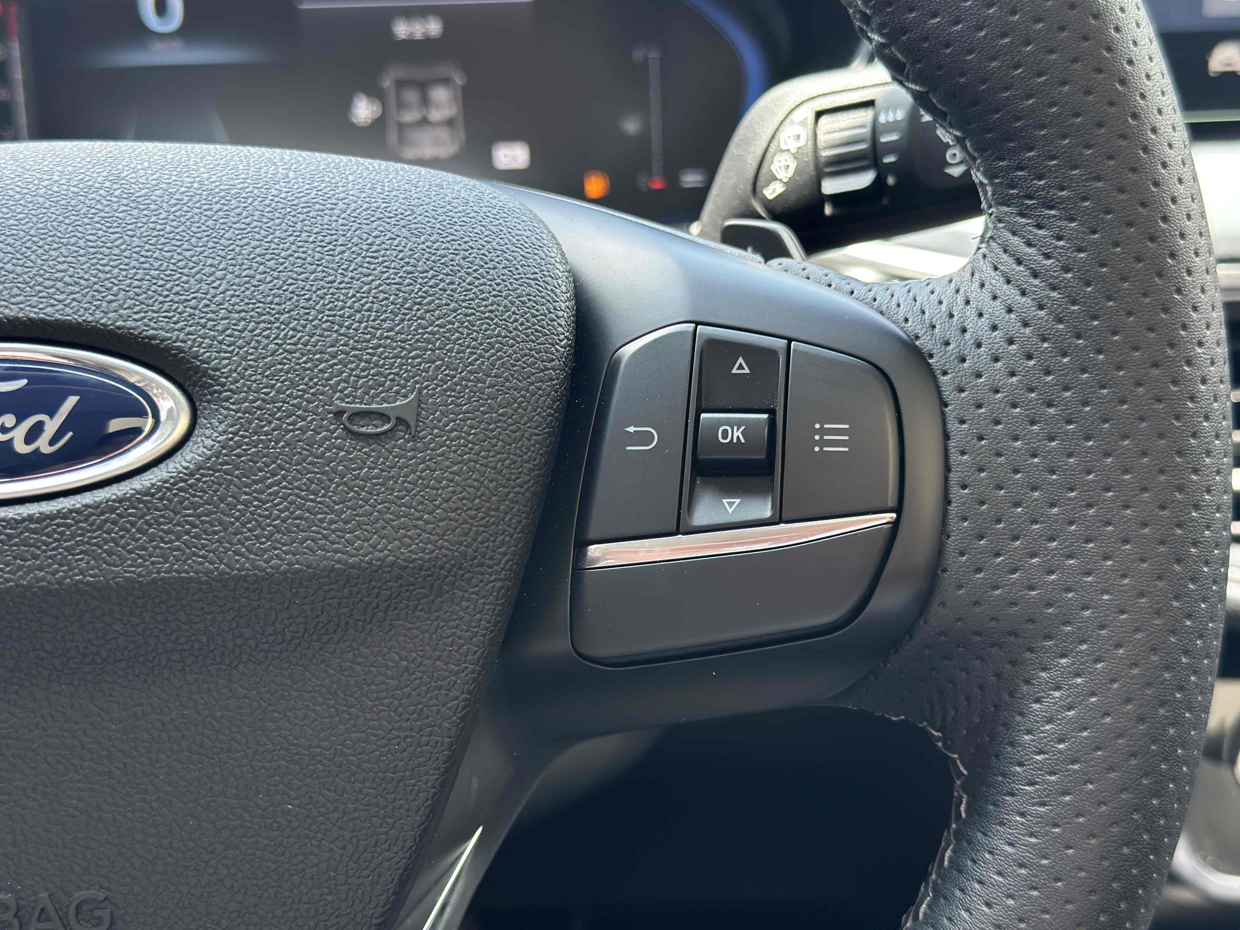 Ford Focus Active 2021 car image #11