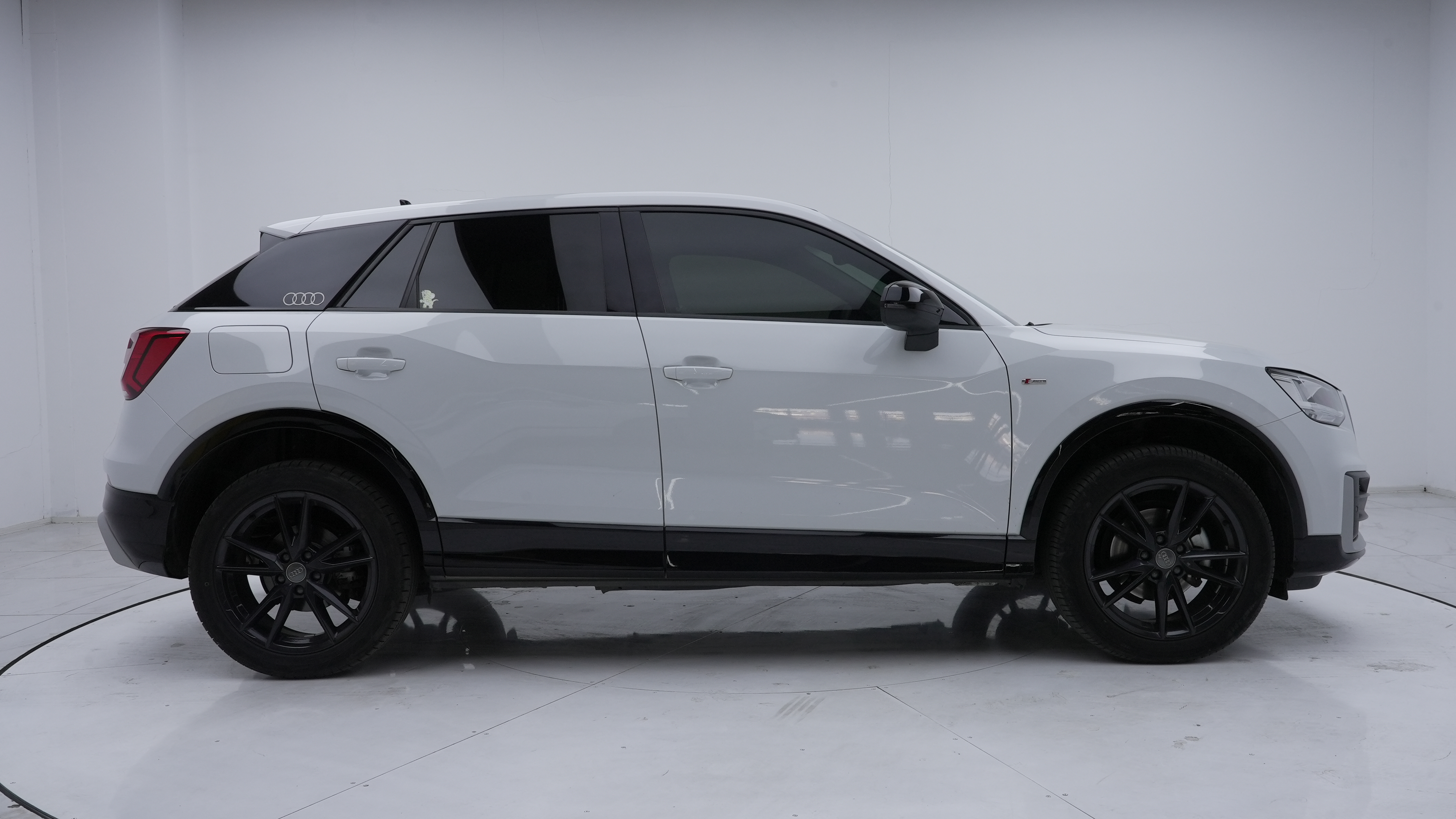 Q2L 2021 #11 Q2L 2021 car image #11