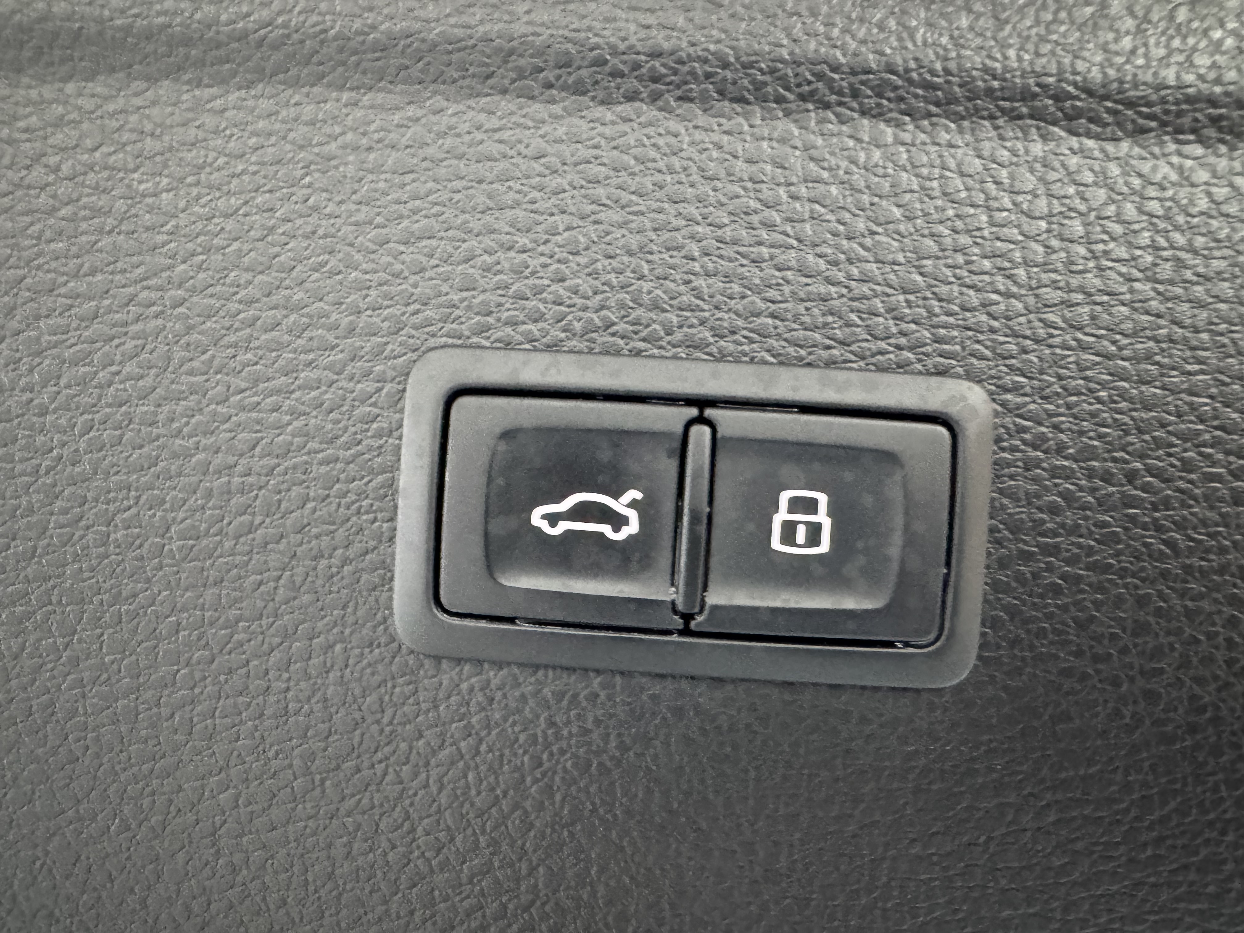 Audi Q5L 2020 صورة سيارة #11