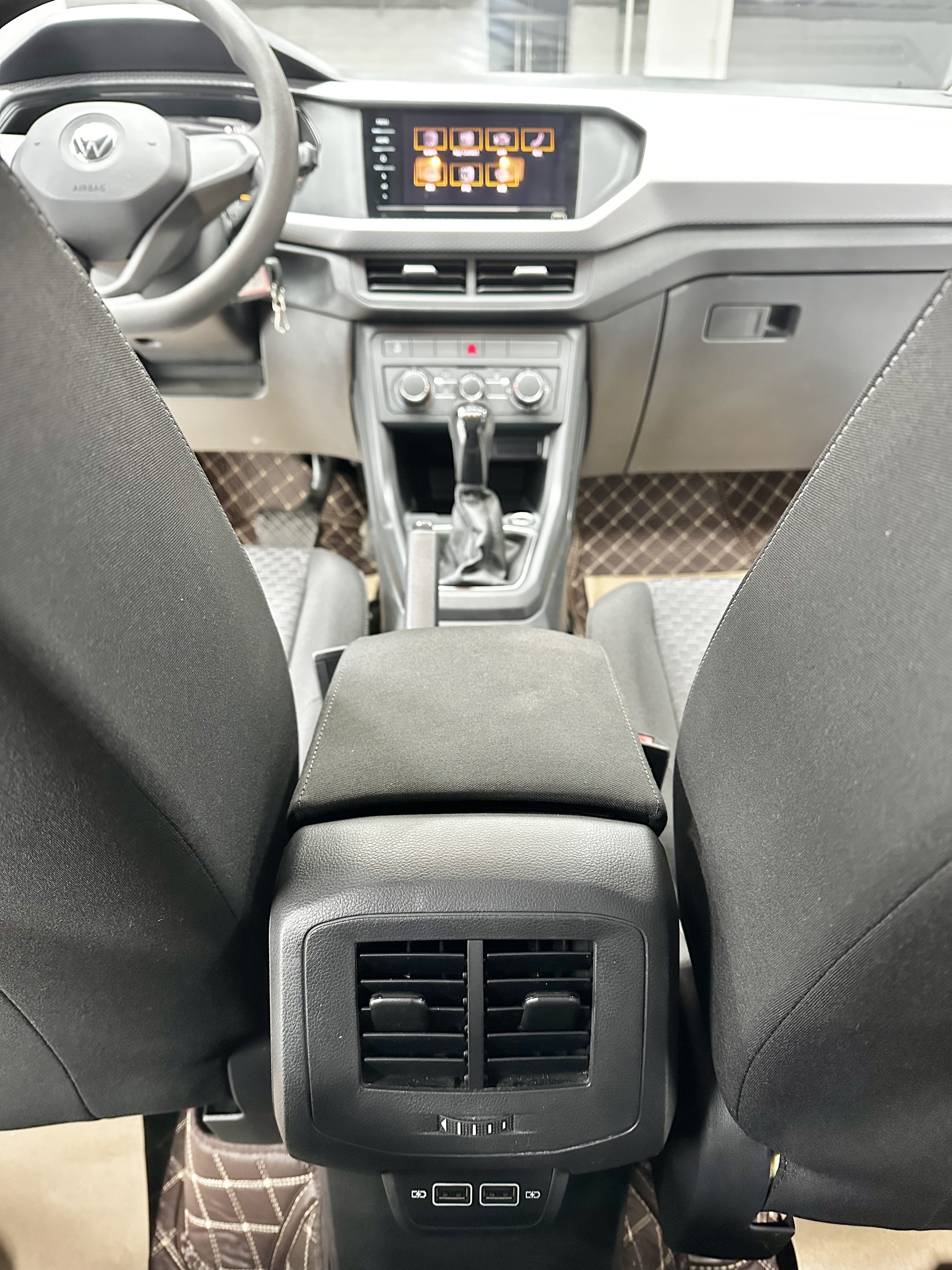 Volkswagen Tacqua 2023 car image #11