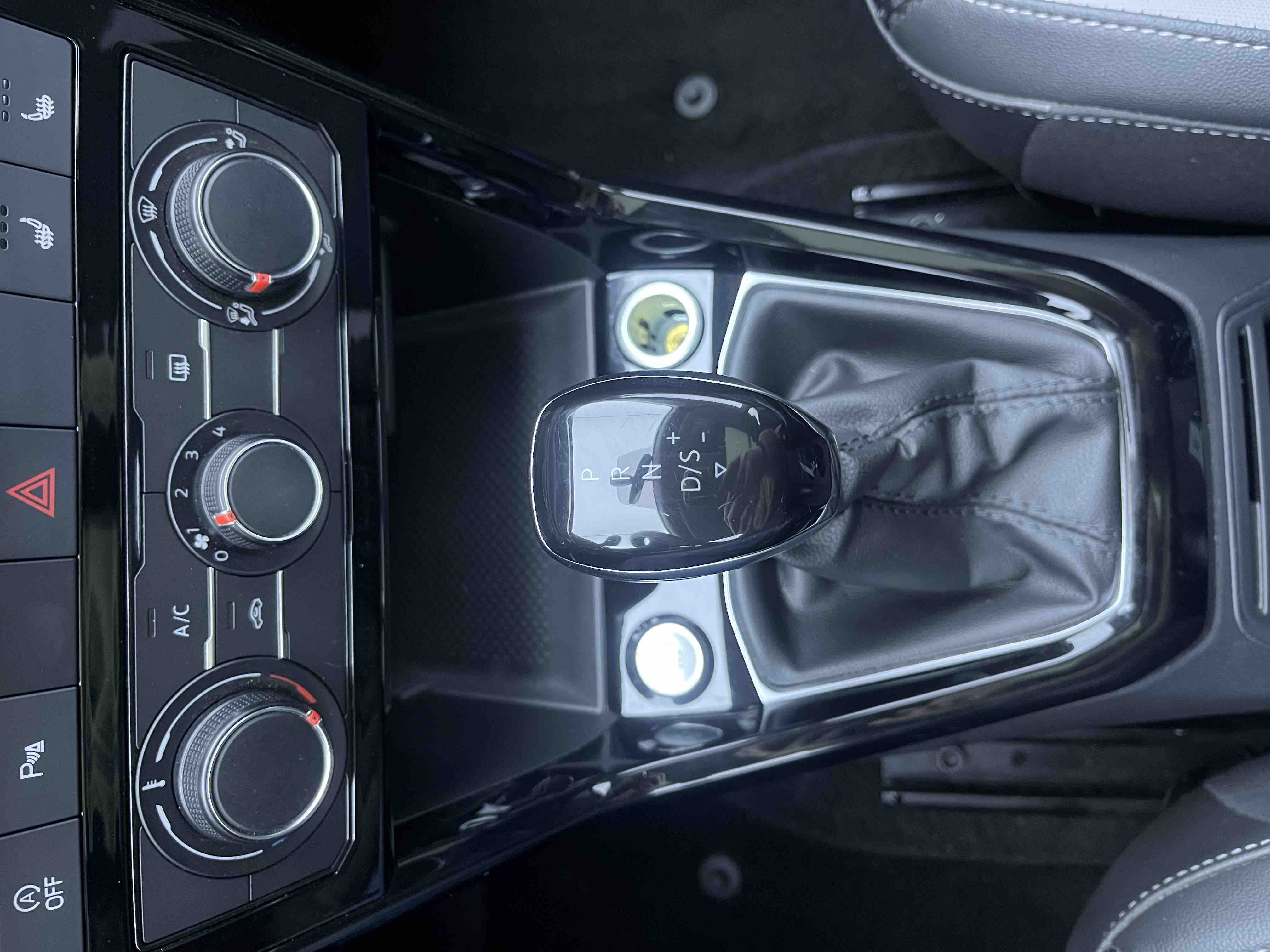 Volkswagen Tacqua 2023 car image #11