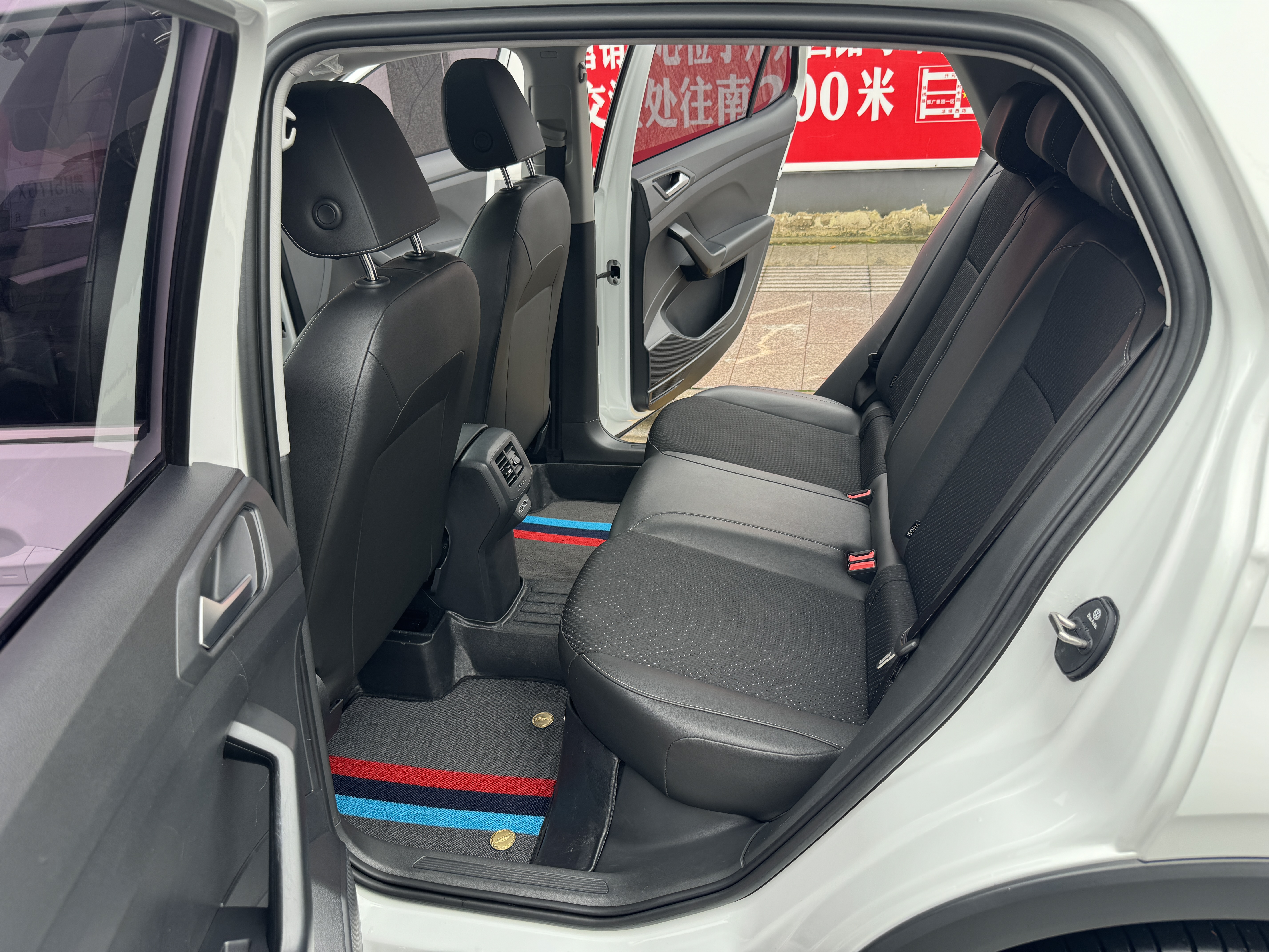 Tacqua 2022 car image #11