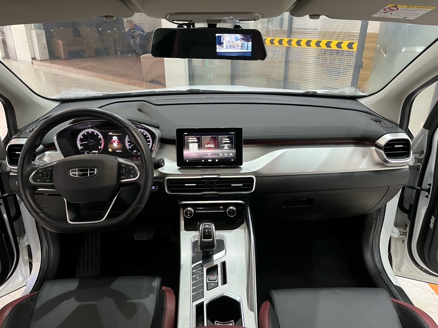 GEELY Coolray 2021 car image #11